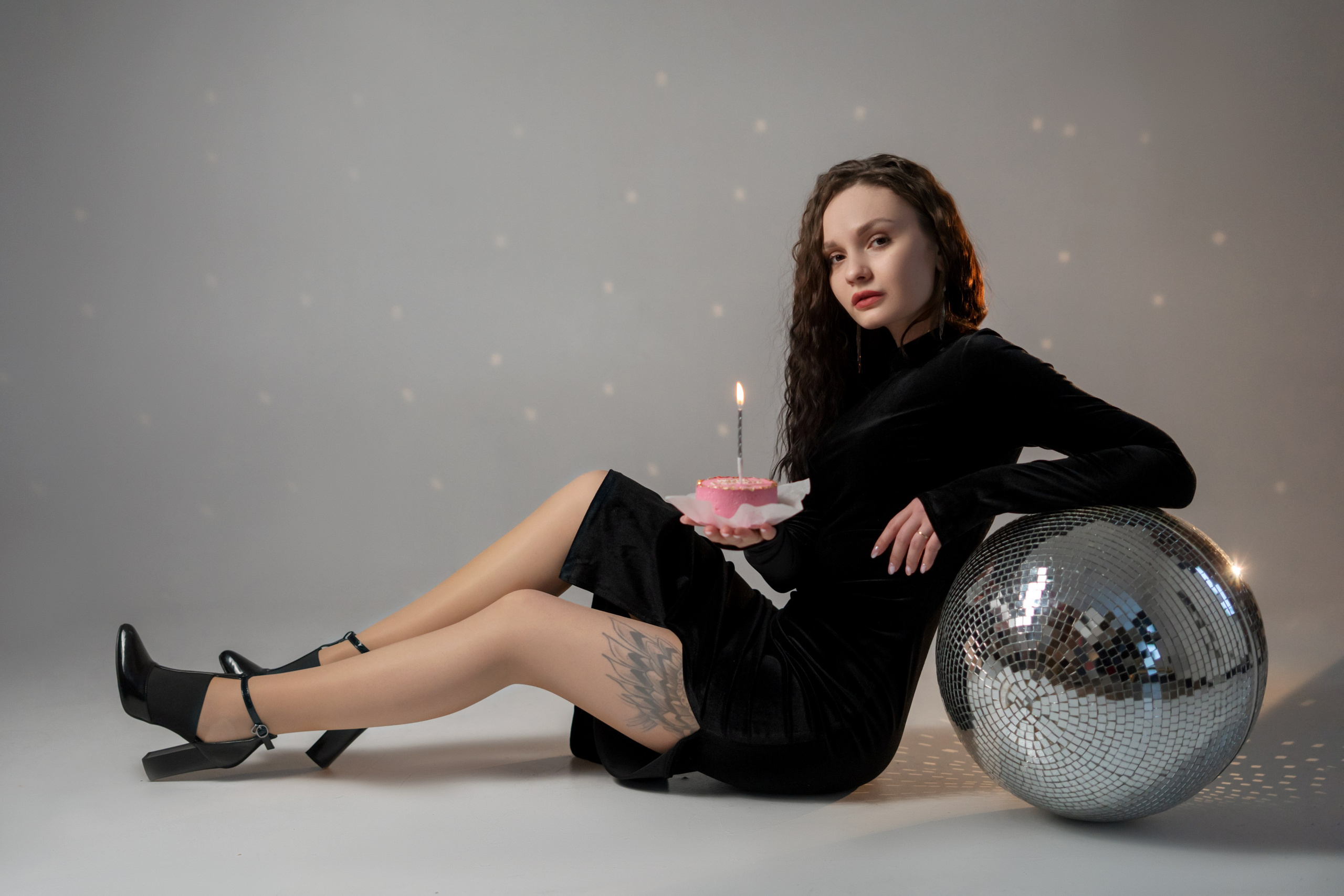 Съемка на день рождения в студии. Мила Посвит Фотограф новорожденных в Тобольске