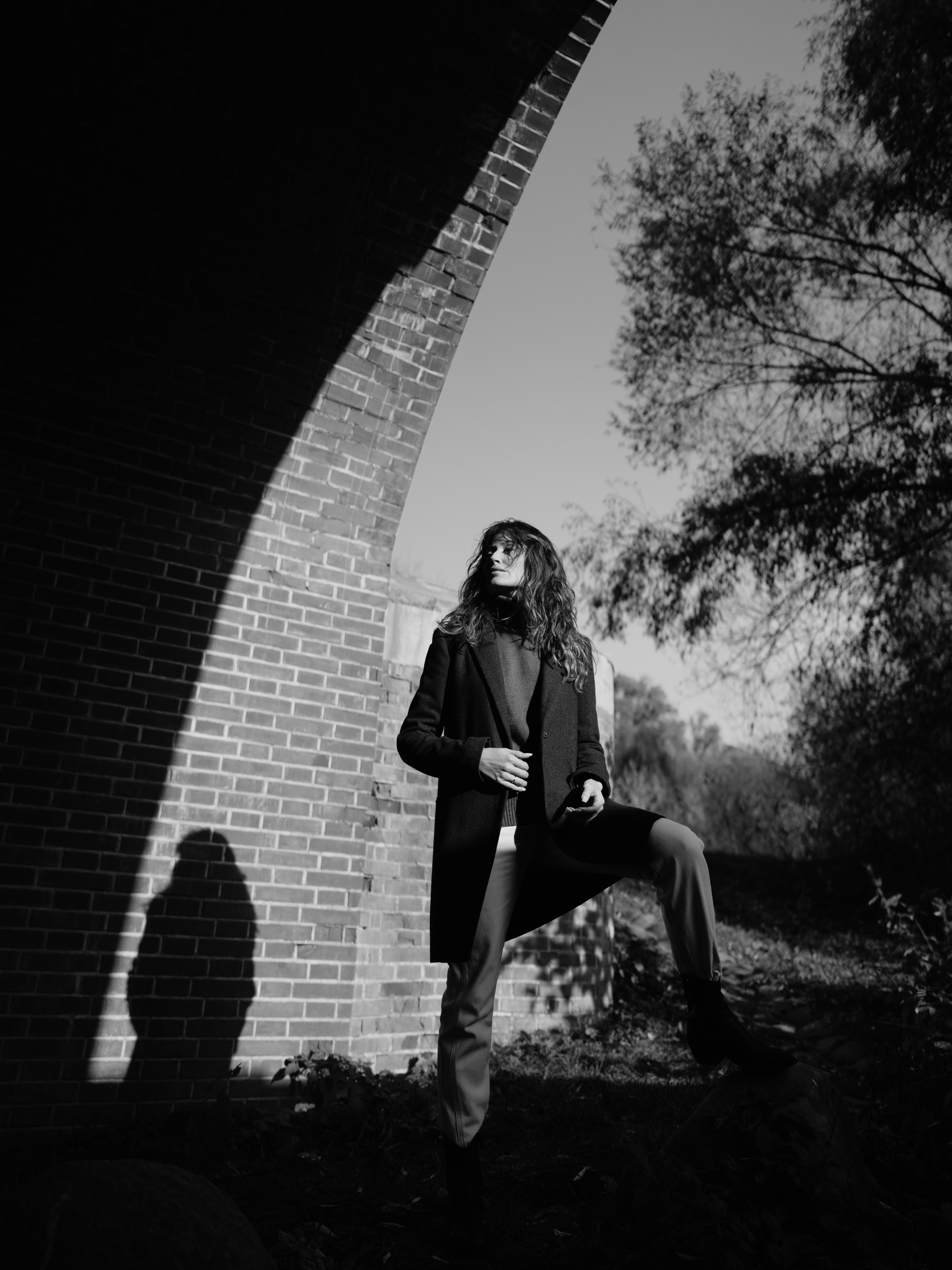 Черно-белый фотосет осенью