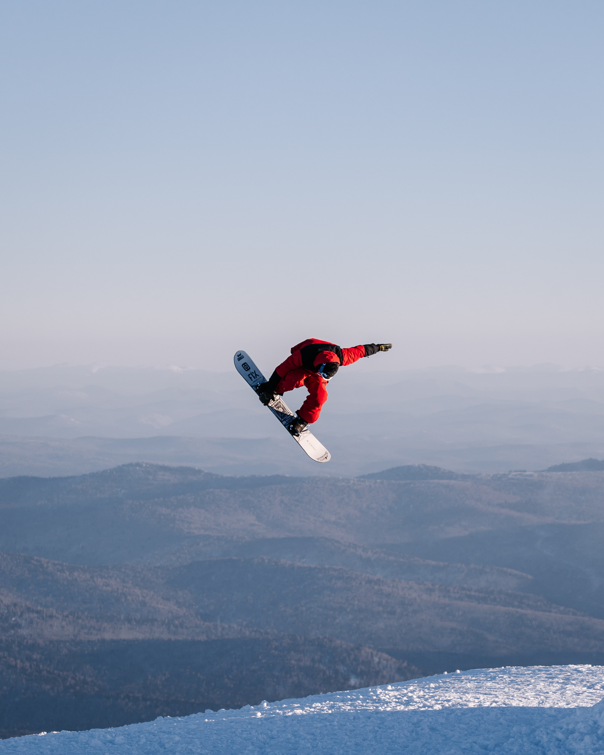 Постройка трамплина. Шерегеш 2022. Фотограф на Камчатке, съемки на природе