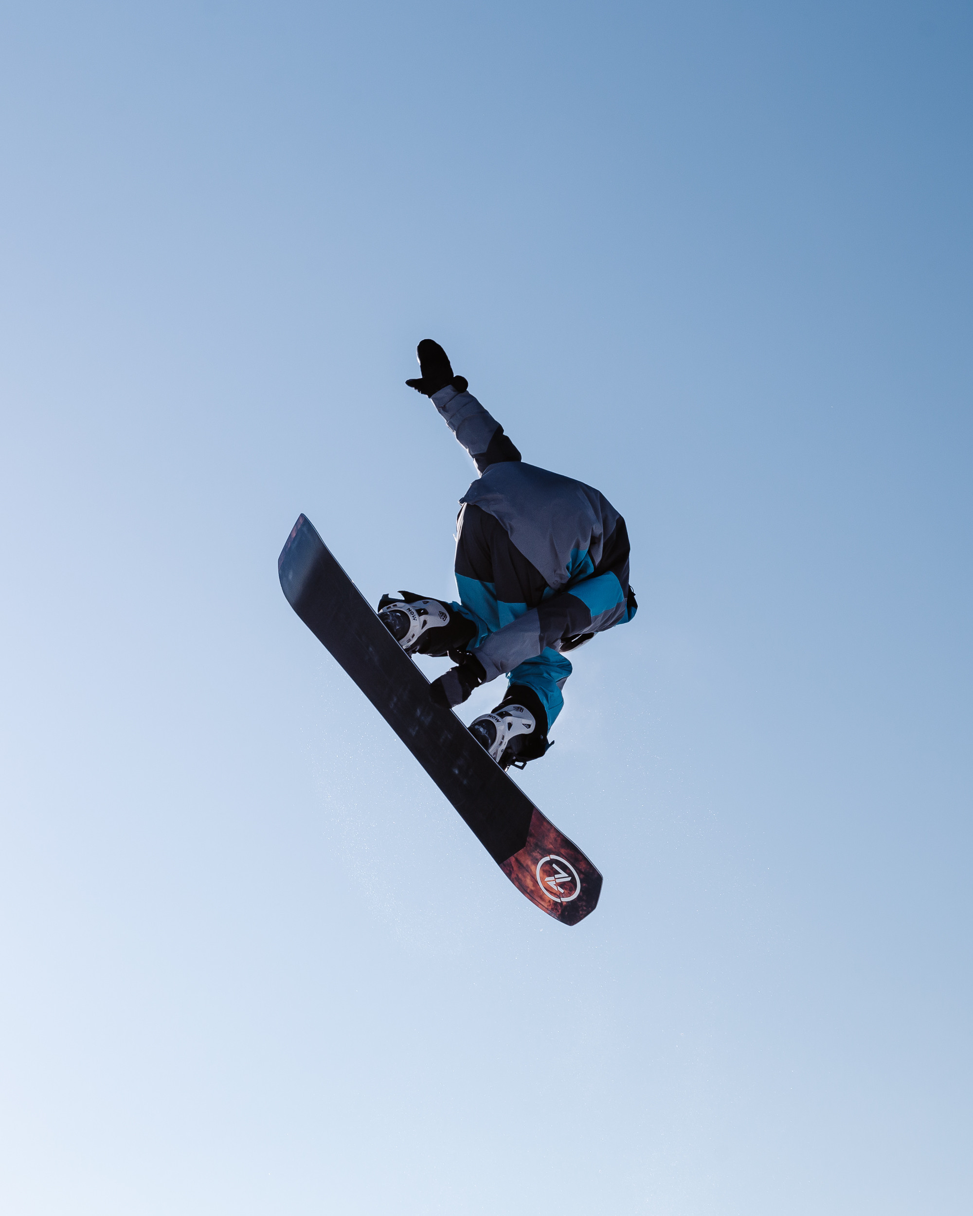 Постройка трамплина. Шерегеш 2022. Фотограф на Камчатке, съемки на природе