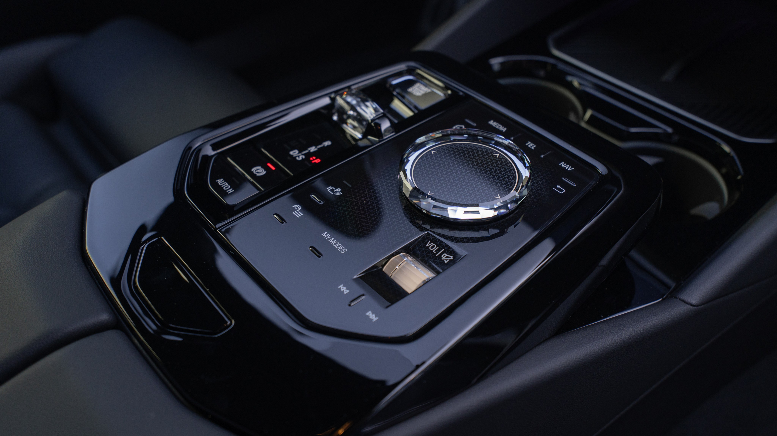 BMW 5 Series G60. Автомобильный фотограф Алексей Хезеков