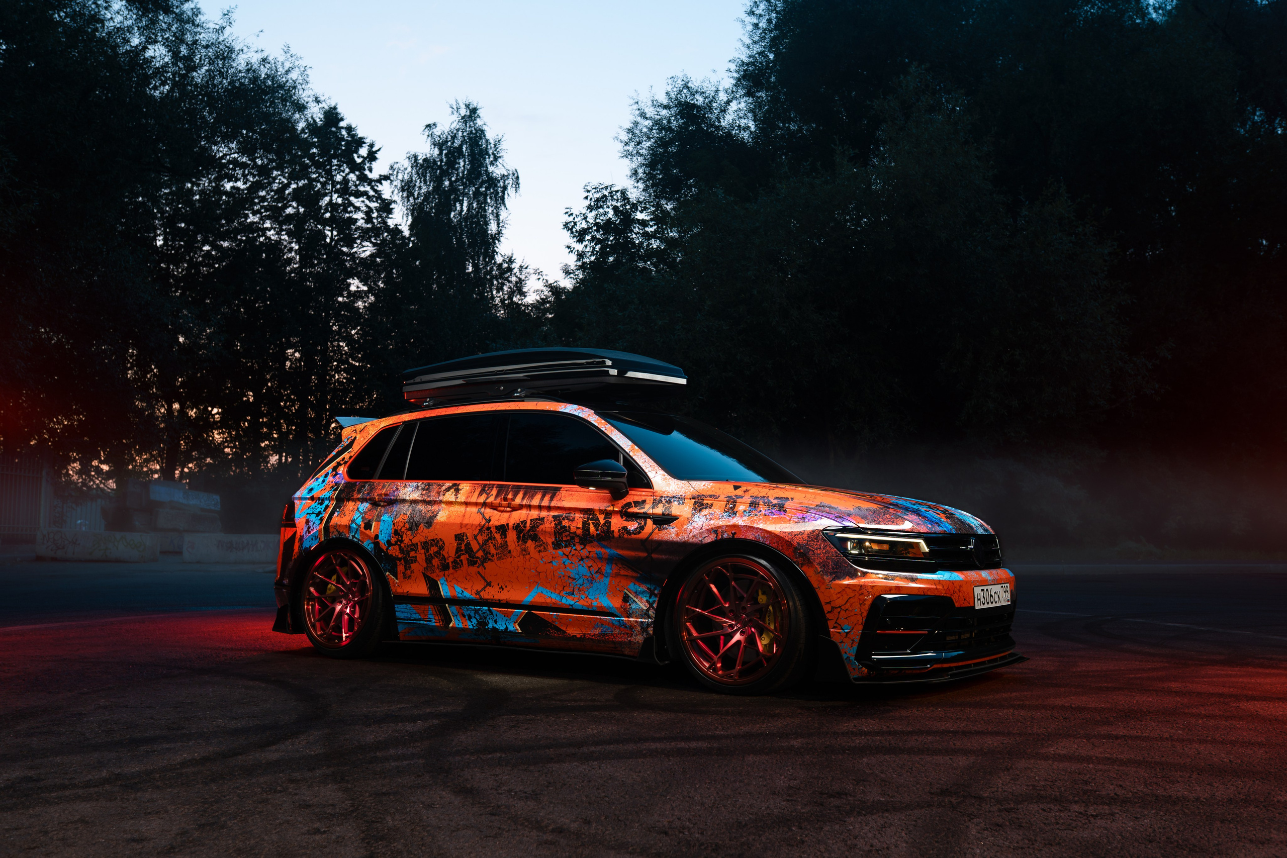 Volkswagen Tiguan Frankenstein. Автомобильный фотограф в Москве | Базилев Александр