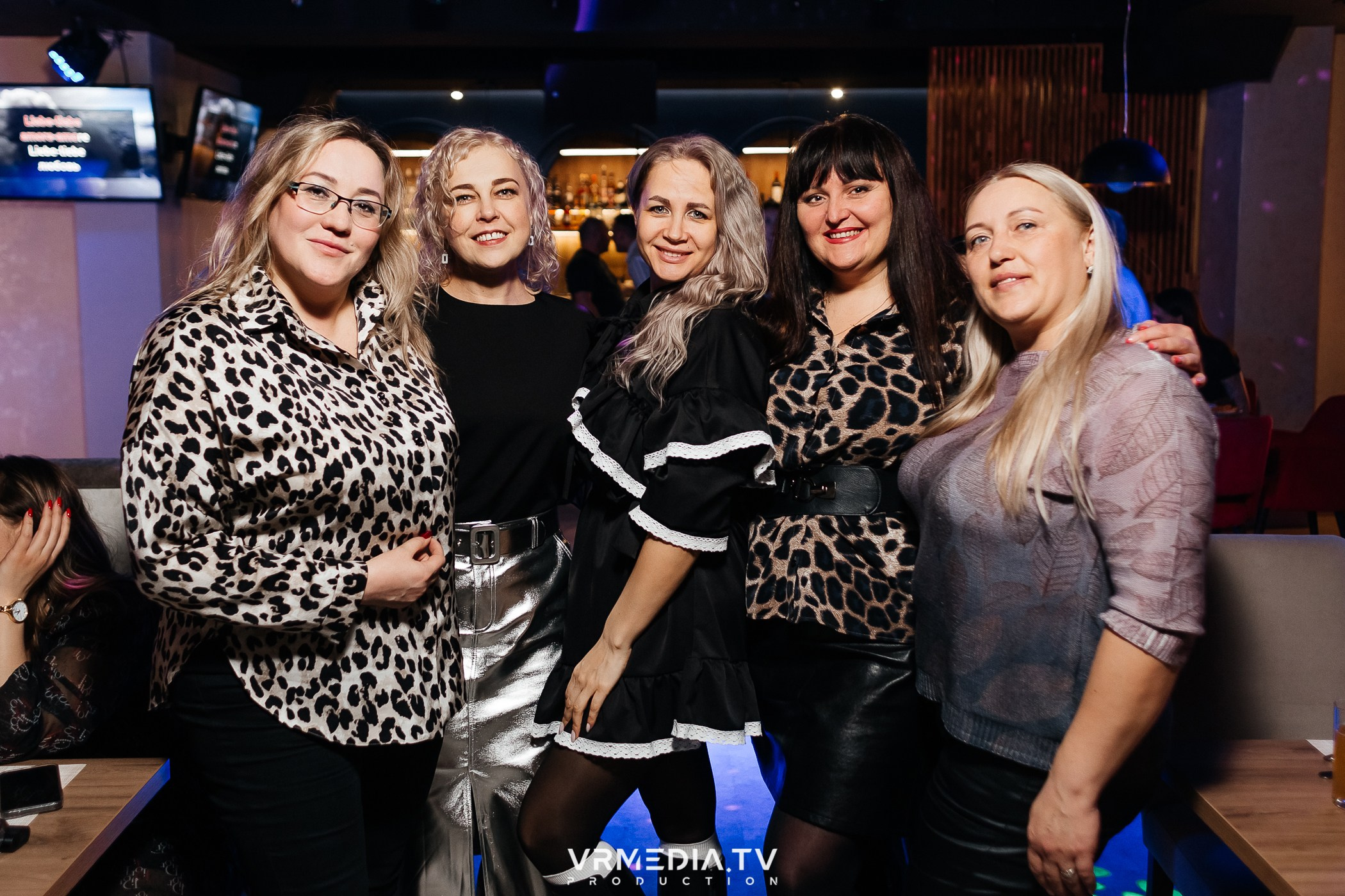 8 марта в караоке-ресторане «Голос»