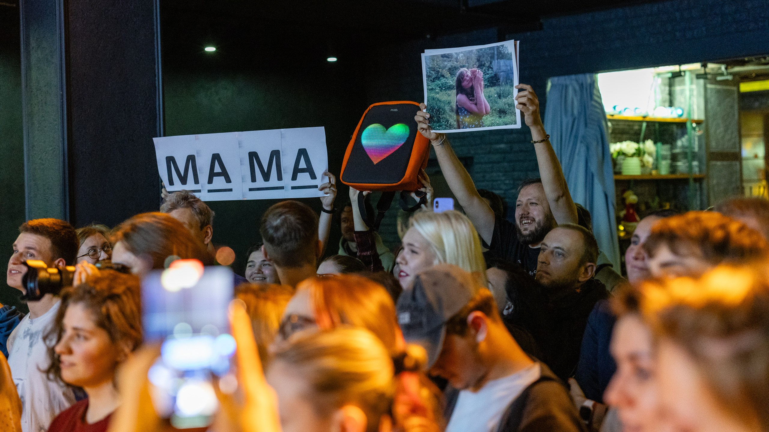 Аня из Питера в 71 тон, Москва 11'2024. Евгений Restwin — Пейзажный и репортажный фотограф