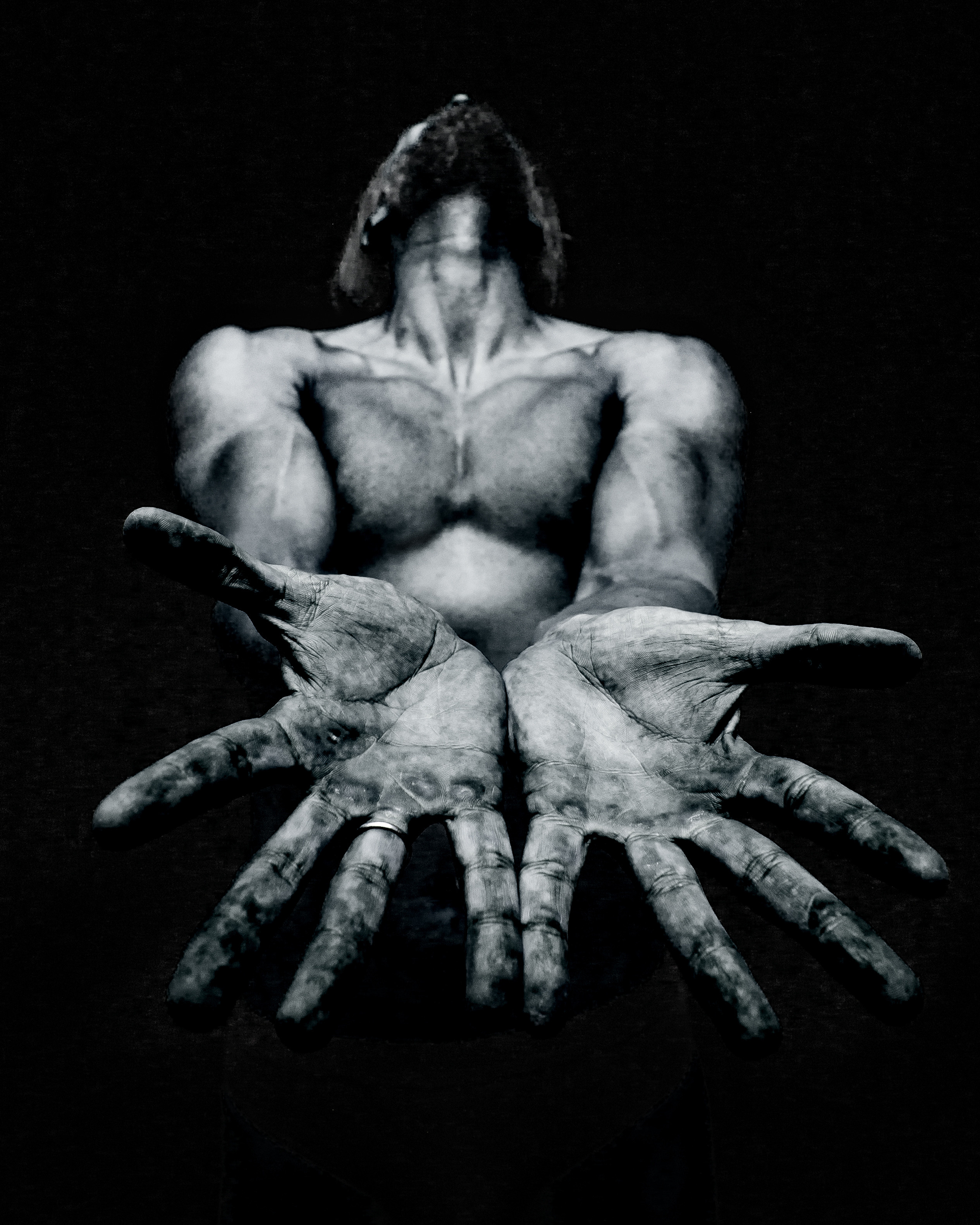 Спасибо за проявленный интерес к моему творчеству! Меня зовут Россохат