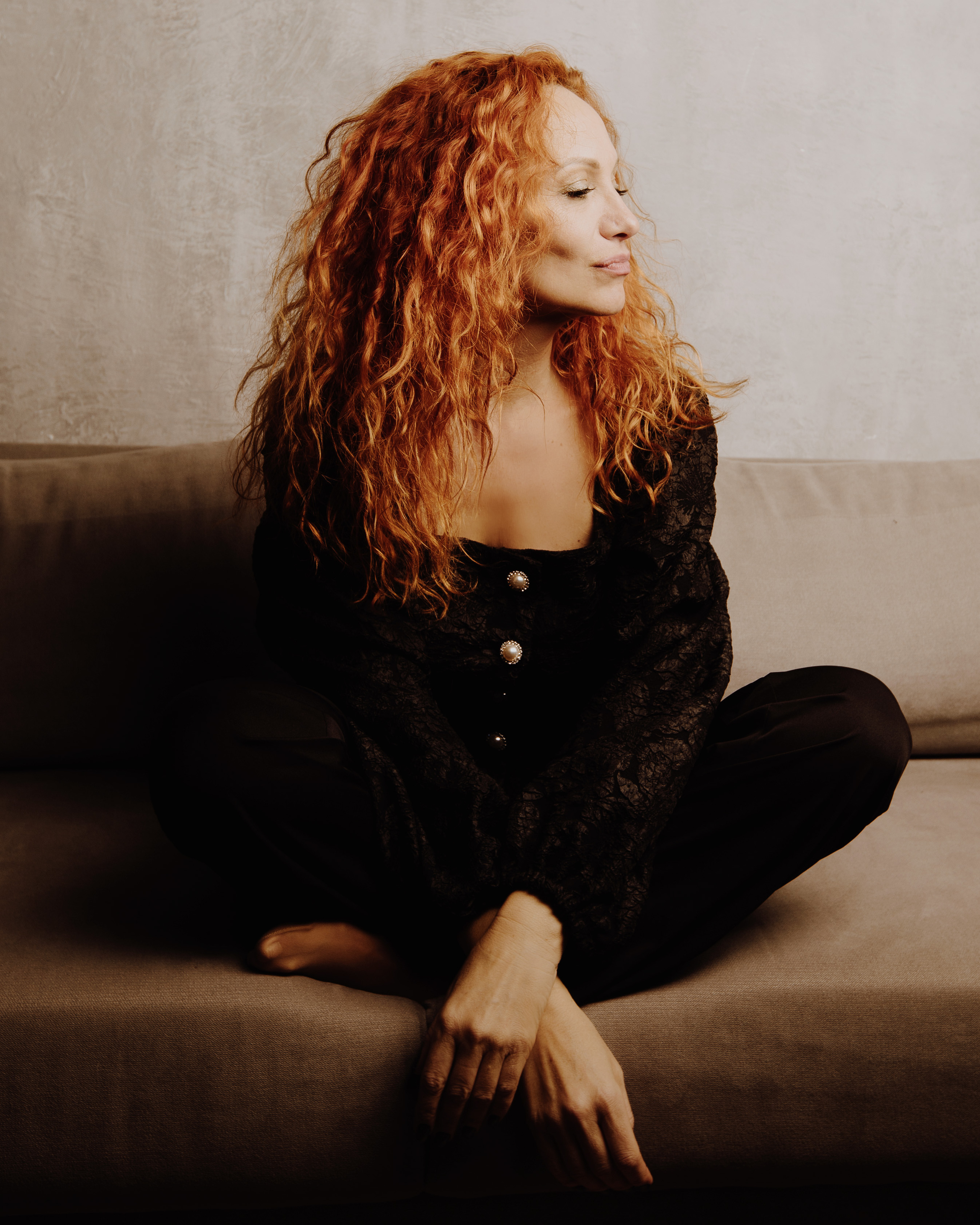 Спасибо за проявленный интерес к моему творчеству! Меня зовут Россохат