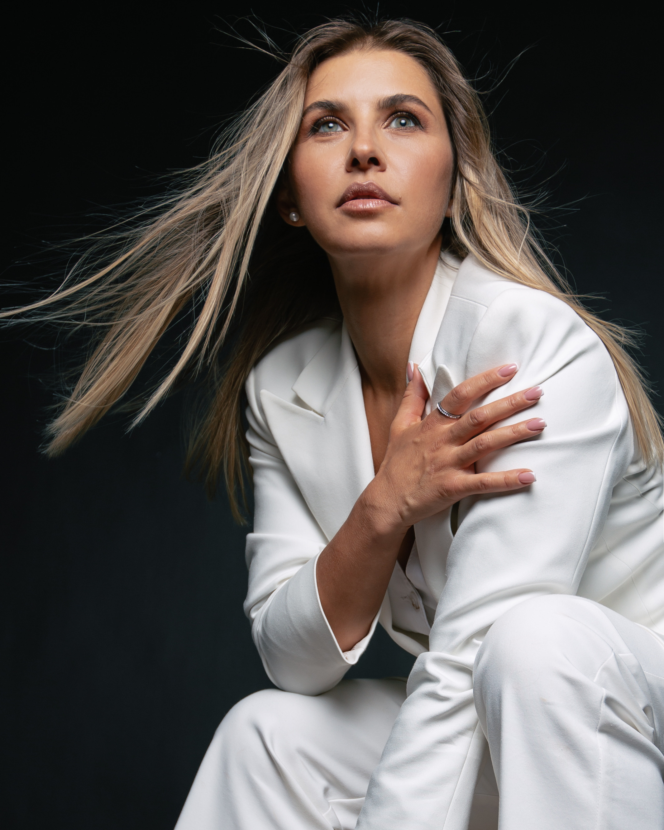 Спасибо за проявленный интерес к моему творчеству! Меня зовут Россохат