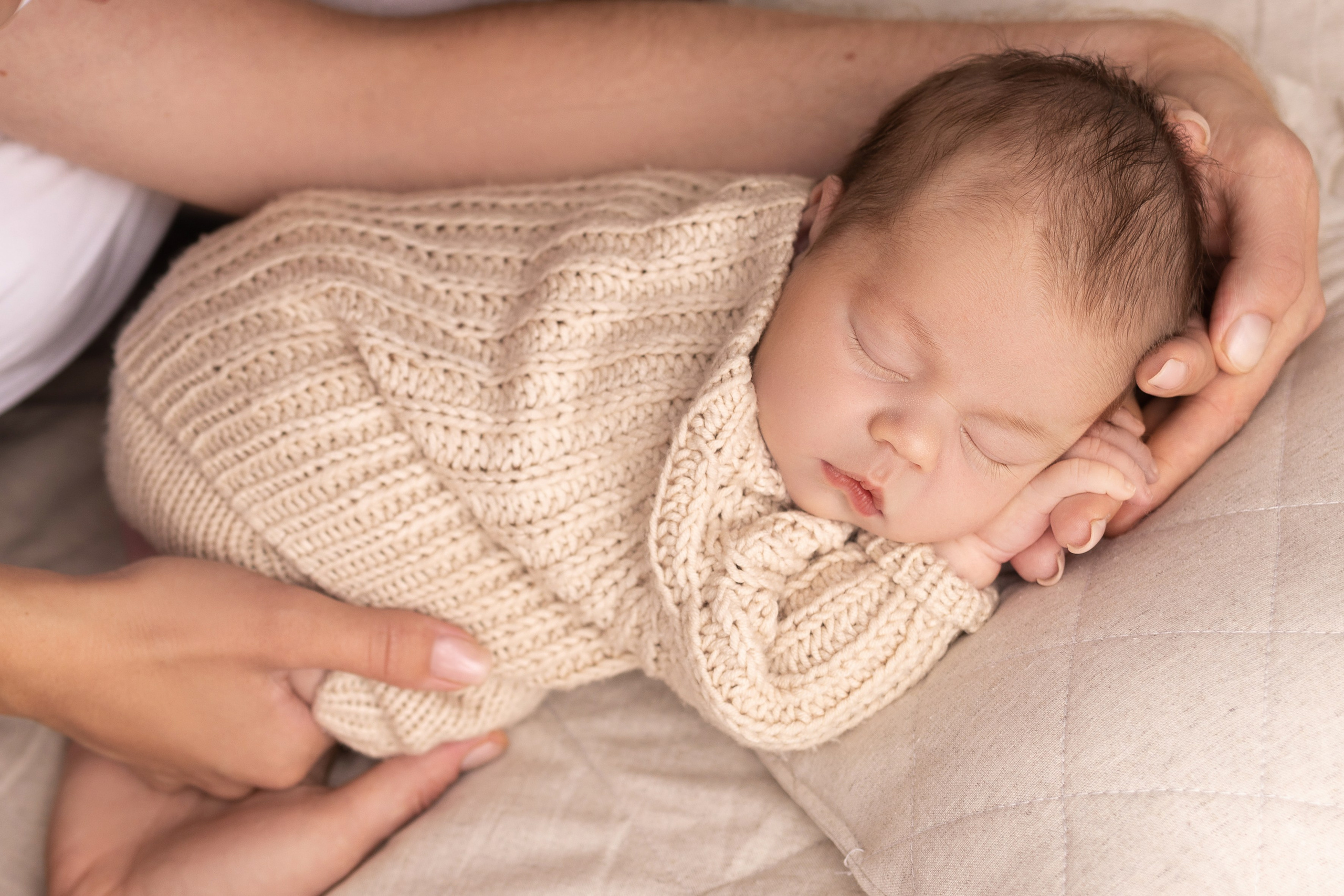 Newborn съемка в стиле Лайф. Фотограф новорожденных малышей в Омске и Омской области Эльвира Камаева