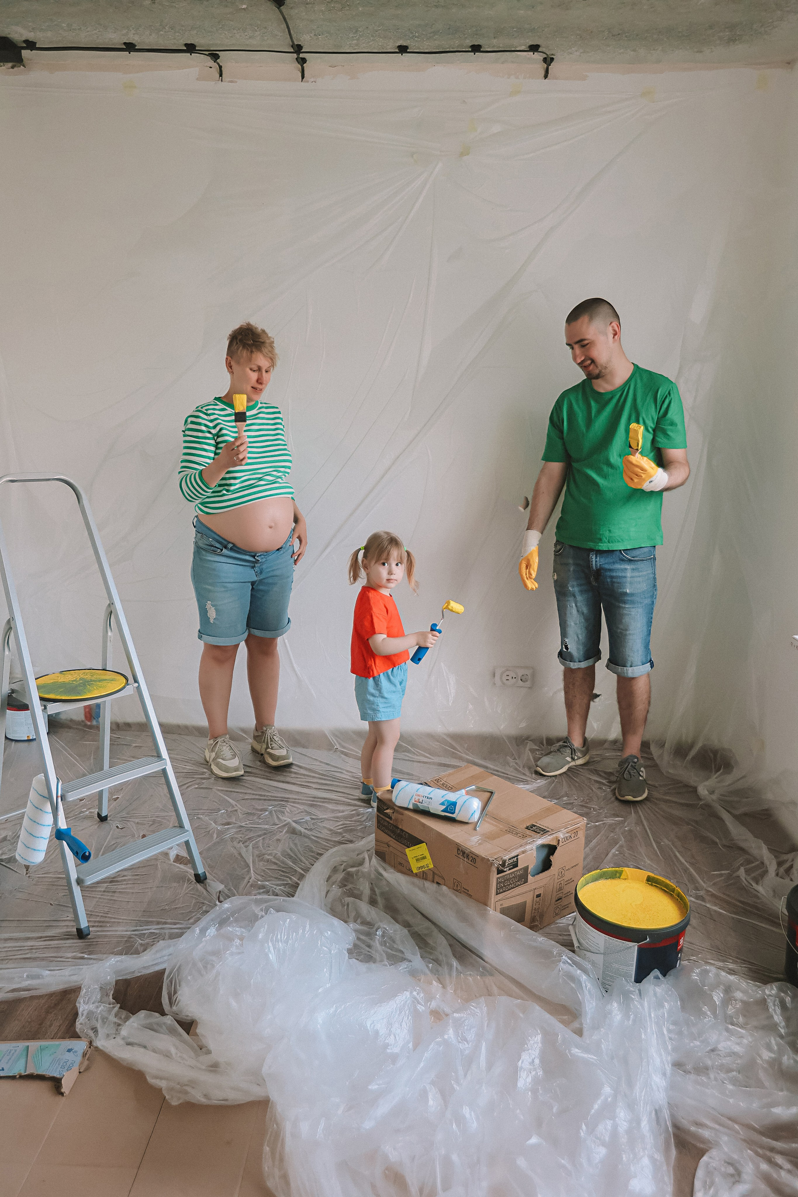 Ремонт. Семейный фотограф Тюмень, фотограф на роды Салмина Мария