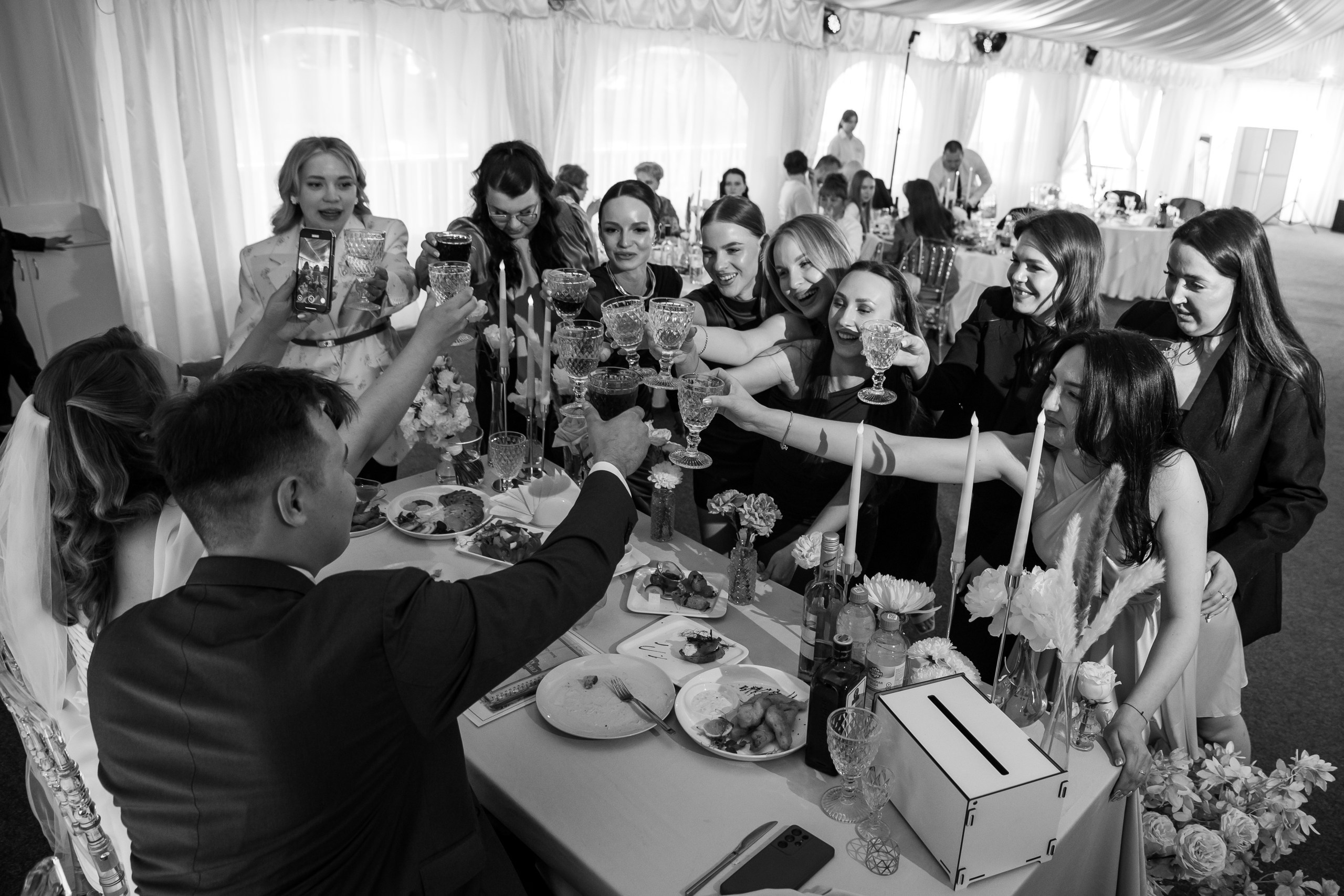 А | А. Любовь, танцы и котики 🐾. Свадебный фотограф Настя Шелл г. Череповец