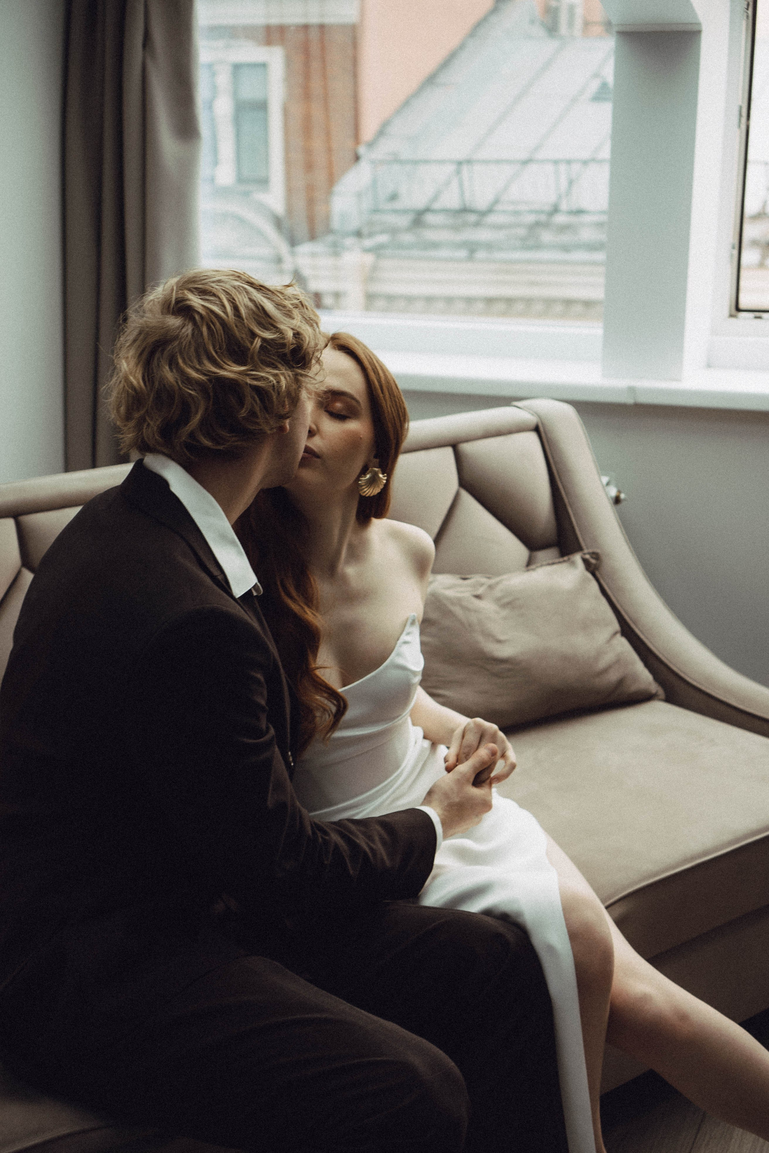 СВАДЕБНАЯ СЬЕМКА В ОТЕЛЕ. СБОРЫ ЖЕНИХА И НЕВЕСТЫ И ТАКЖЕ ТОР И ПОДГОТОВКА К ПРОГУЛКЕ. Профессиональный фотограф, Санкт-Петербург — Виктория Богомолова