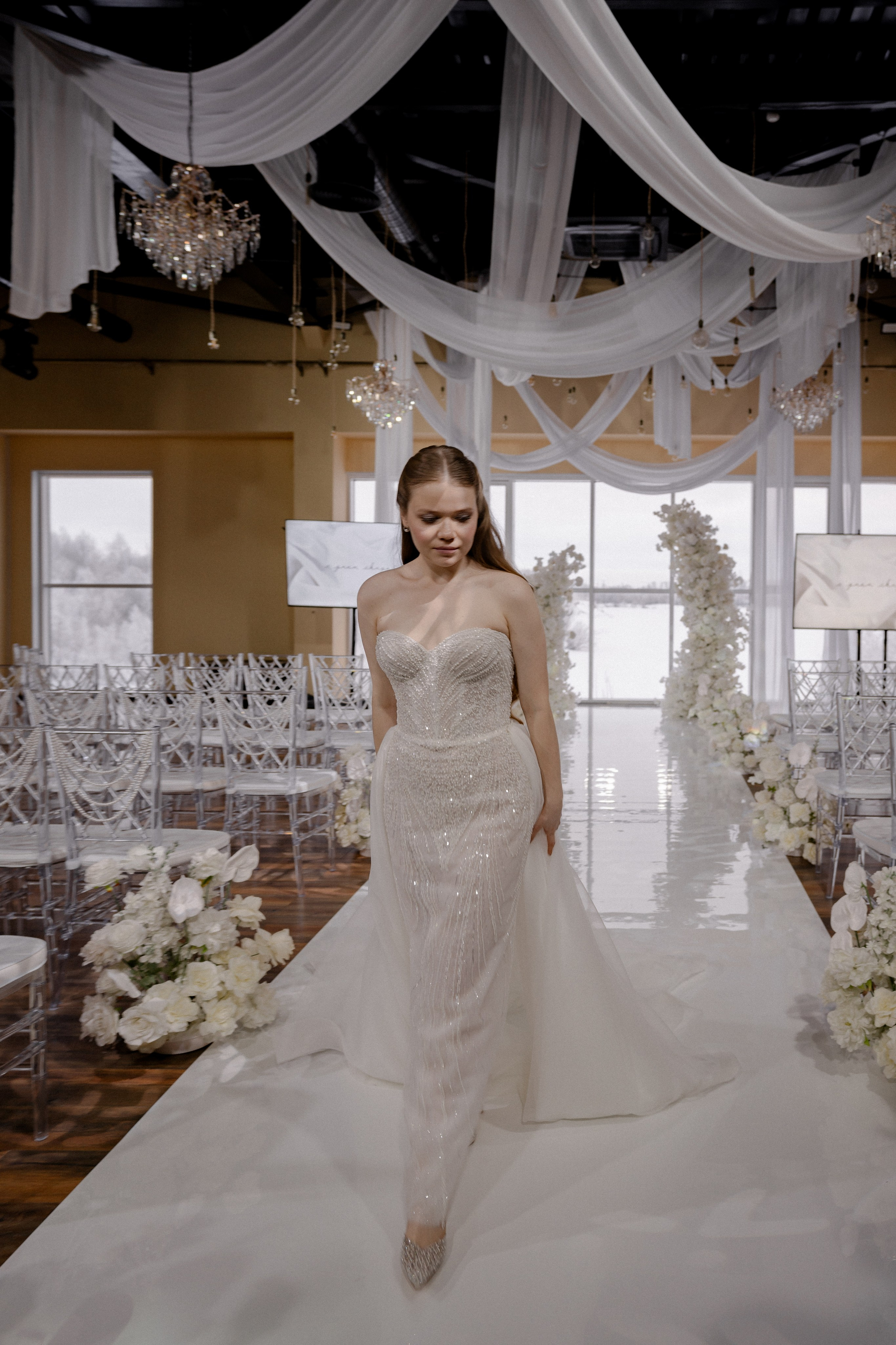 СВАДЕБНАЯ СЬЕМКА СБОРОВ В ОТЕЛЕ И ВЫЕЗД НА ЦЕРЕМОНИЮ (СНЯТО В СИБИРЕ В НИЖНЕВАРТОВСКЕ). Профессиональный фотограф, Санкт-Петербург — Виктория Богомолова