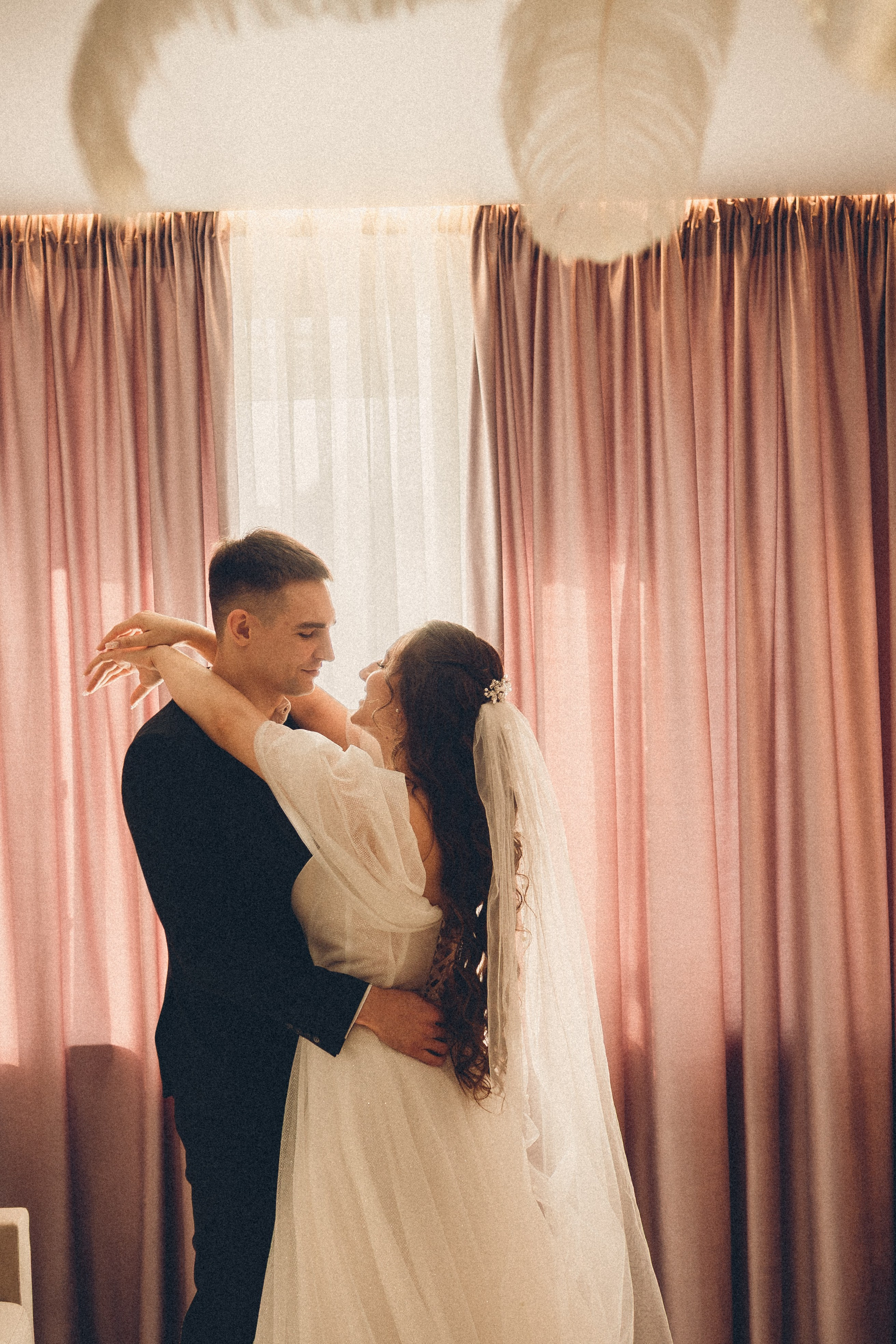 СВАДЕБНАЯ СЬЕМК В ПАРКЕ 300-ЛЕТИЯ. Профессиональный фотограф, Санкт-Петербург — Виктория Богомолова