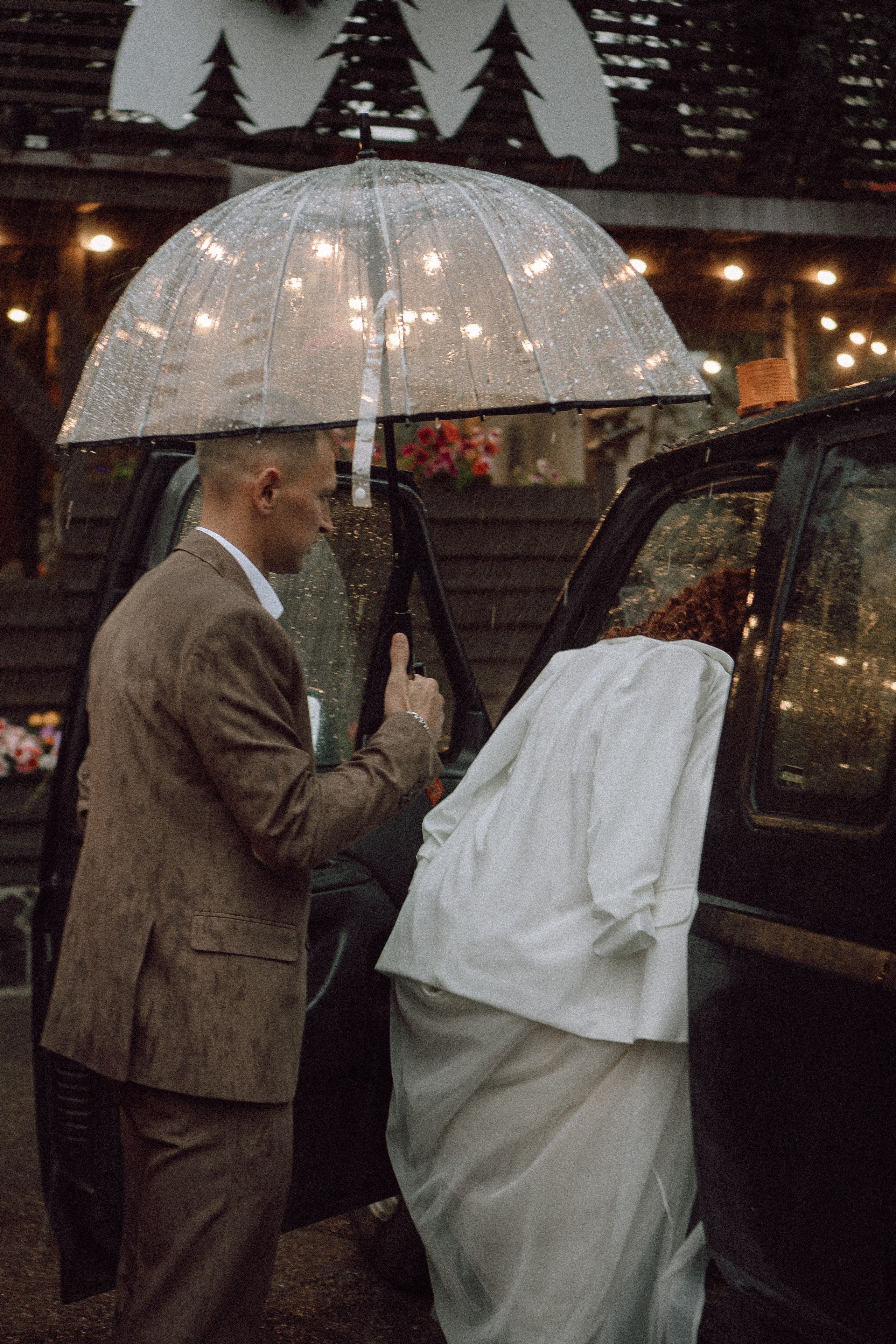 СВАДЕБНАЯ ФОТОСЕССИИЯ ПАРЫ В ГОРОДЕ ПРИОЗЕРСК В СОСНОВОМ ЛЕСУ И С ПИКАПОМ. Профессиональный фотограф, Санкт-Петербург — Виктория Богомолова
