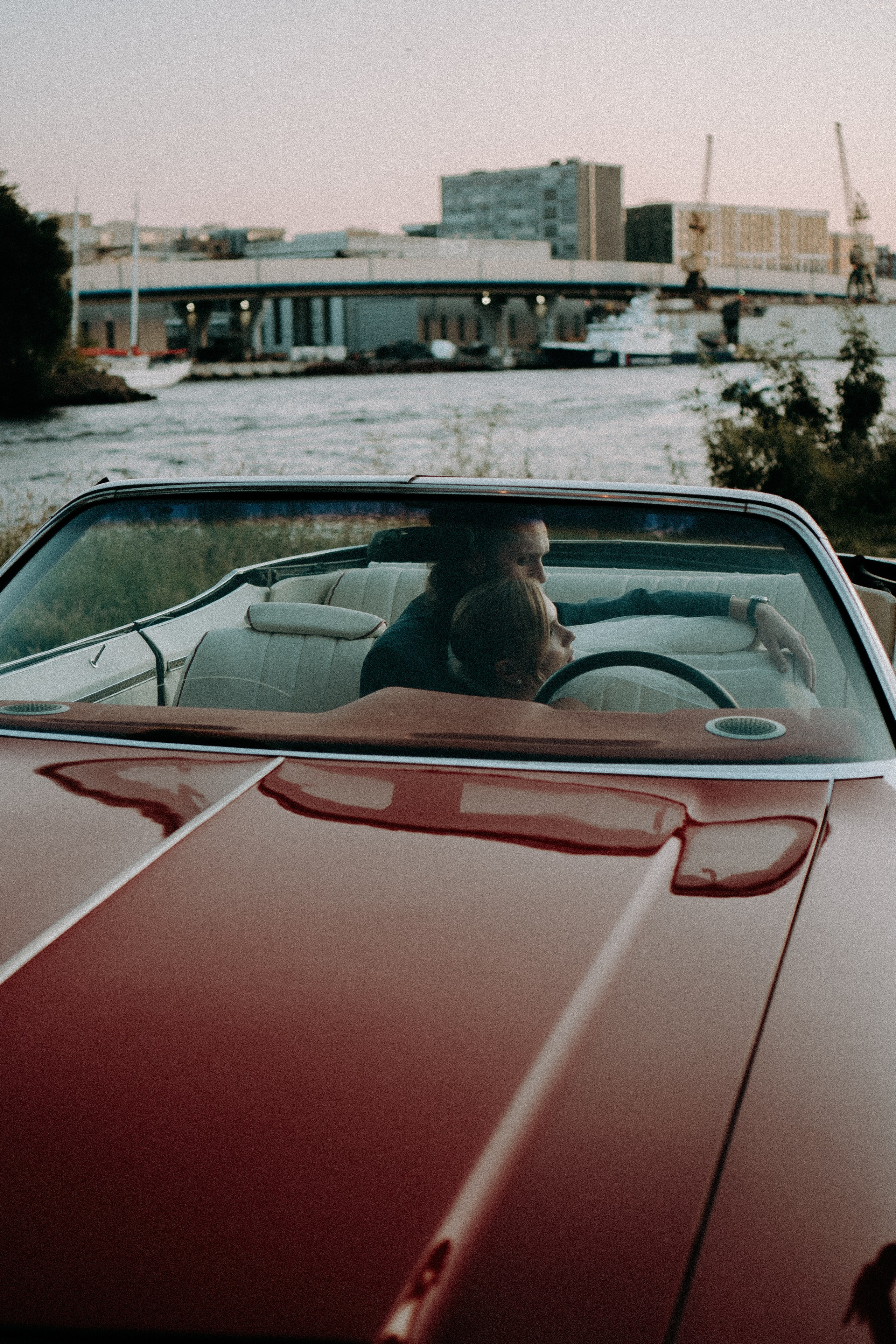 СВАДЕБНАЯ СЬЕМКА ВОЗЛЕ МСОТА БЕТАНКУРА НА КАБРИОЛЕТЕ. Профессиональный фотограф, Санкт-Петербург — Виктория Богомолова