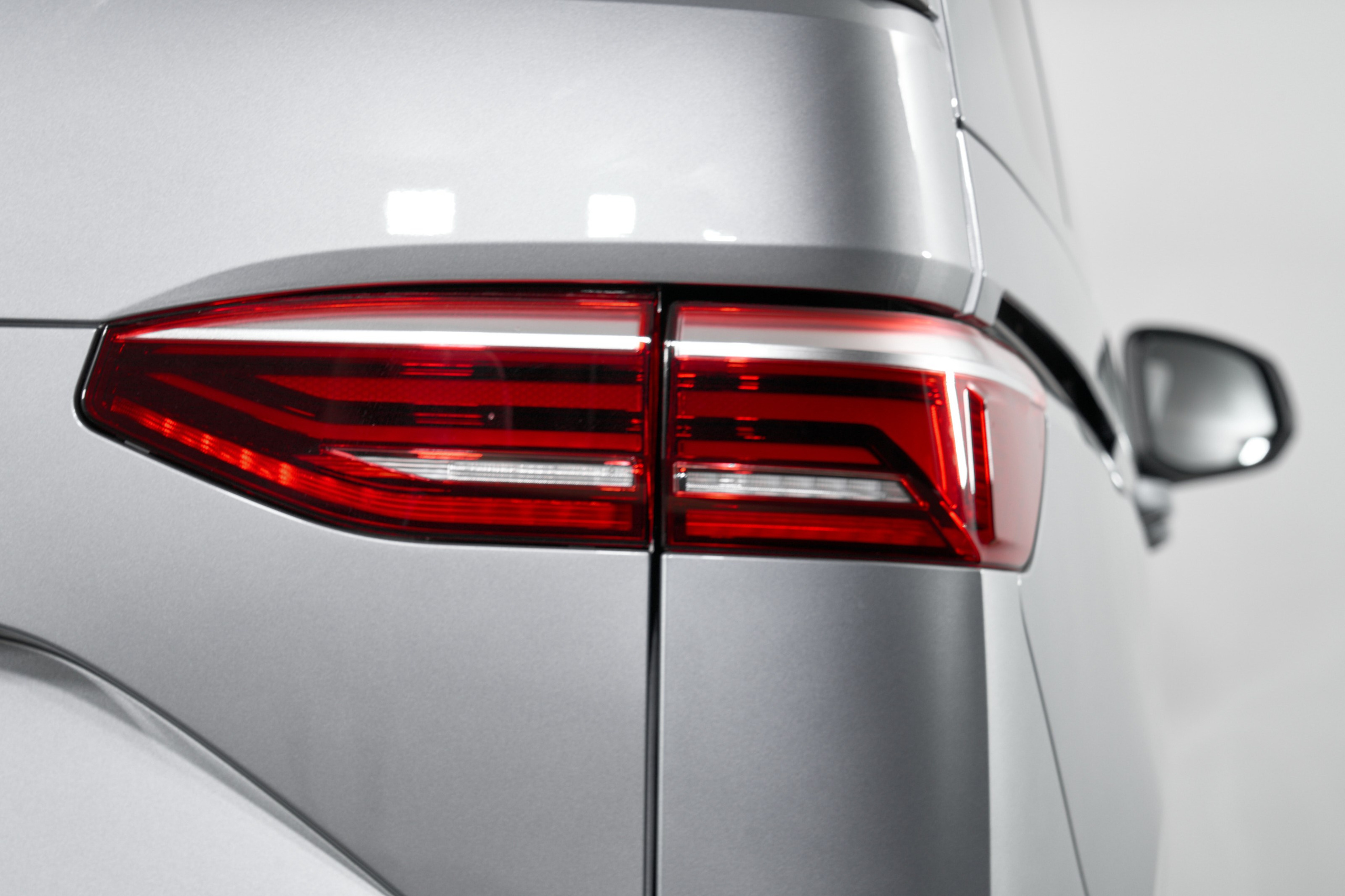 Multivan. Фотограф Николай Прокофьев модельные тесты в Москве