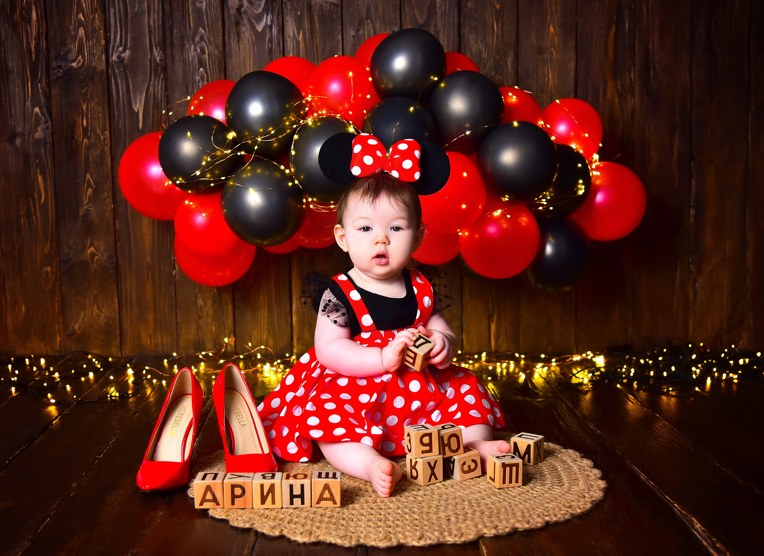 Малышки Антураж