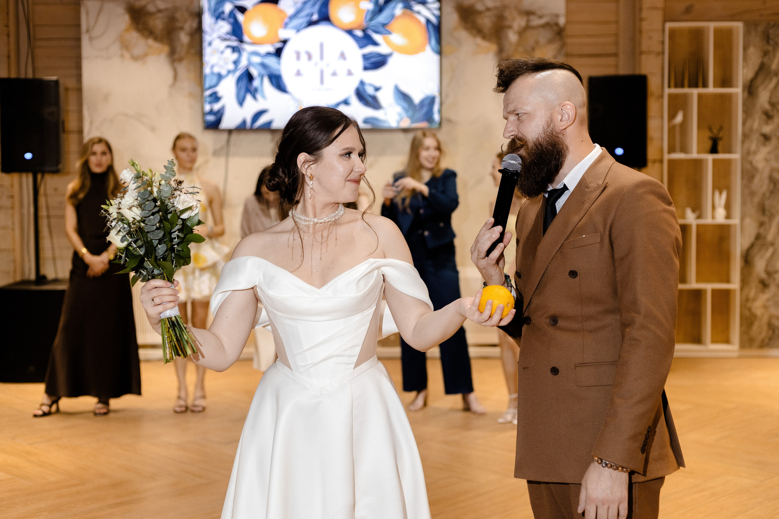 Я вижу цель, я за лимоном лечу…. Свадебный фотограф видеограф Новосибирск Кемерово Калининград