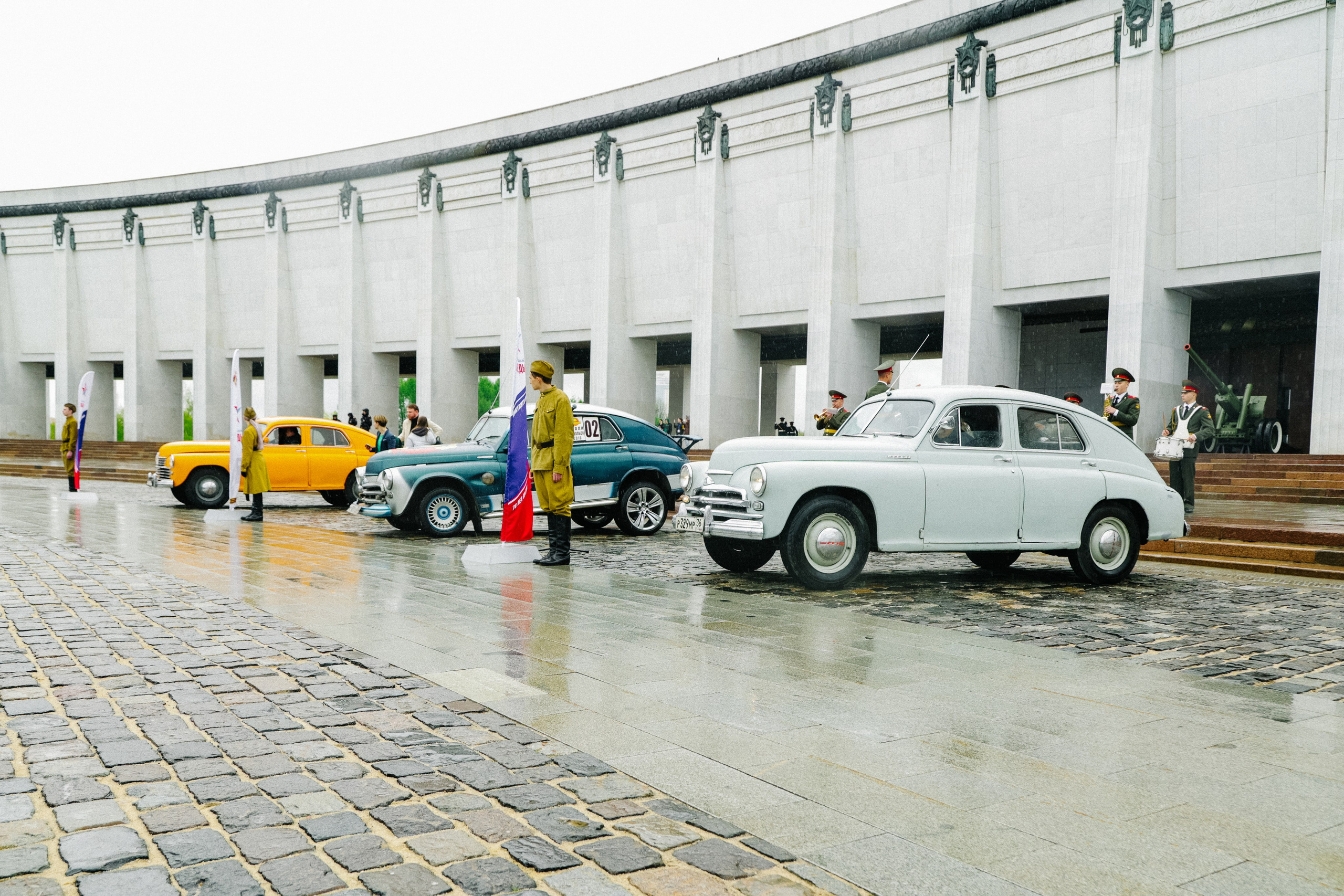 Автопробег ретромашин. Фотограф и видеограф в Москве Ирина Фомочкина