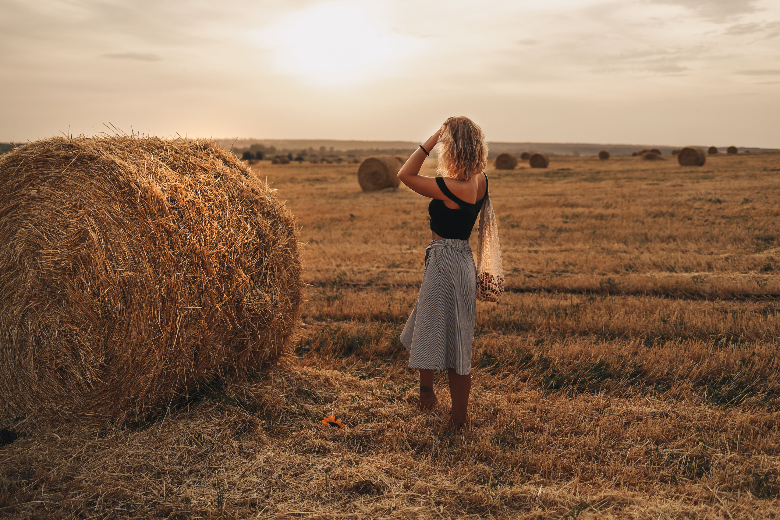 Фотосессия в стогах сена. Иванова Ирина Свадебный и семейный фотограф г. Уфа