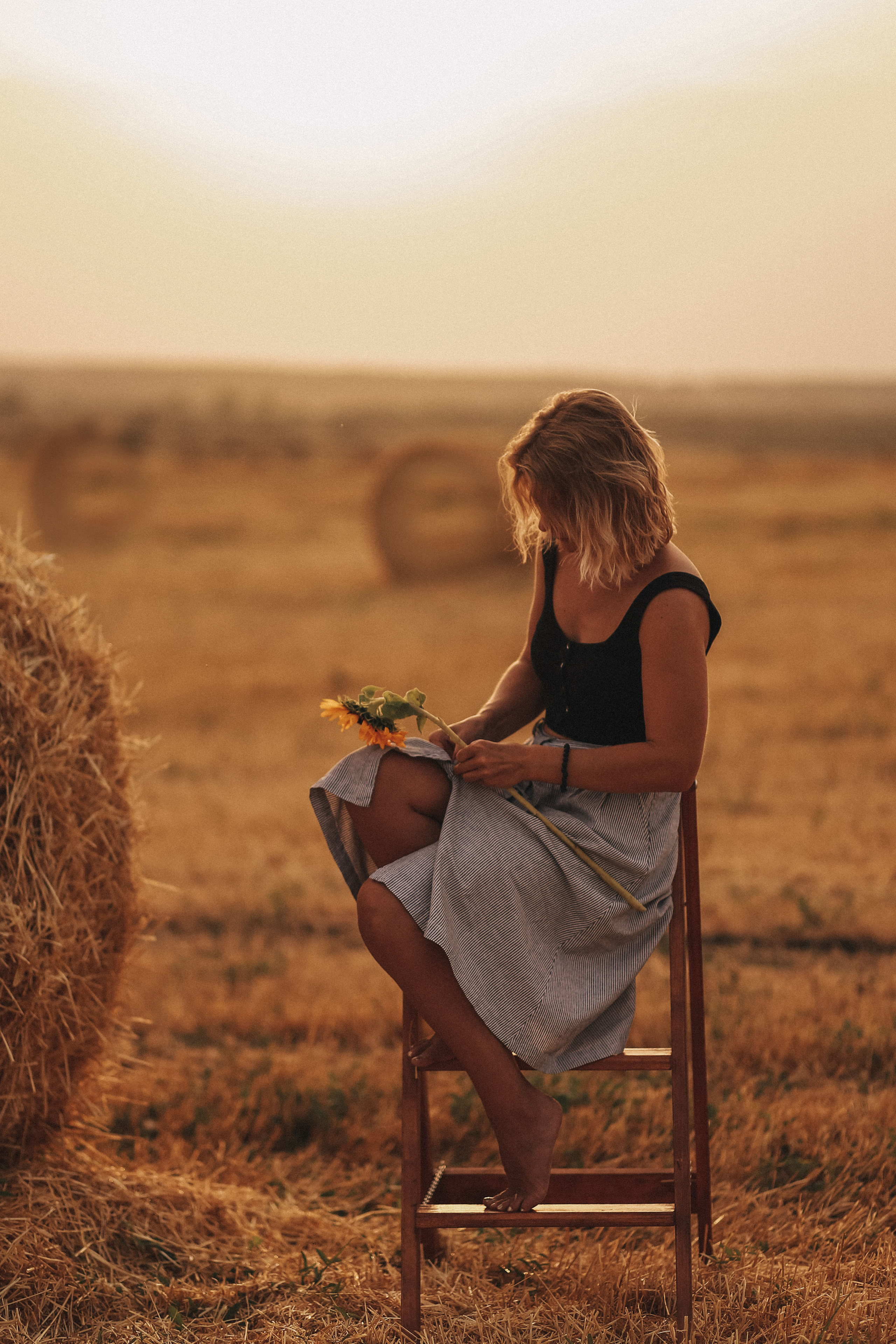 Фотосессия в стогах сена. Иванова Ирина Свадебный и семейный фотограф г. Уфа