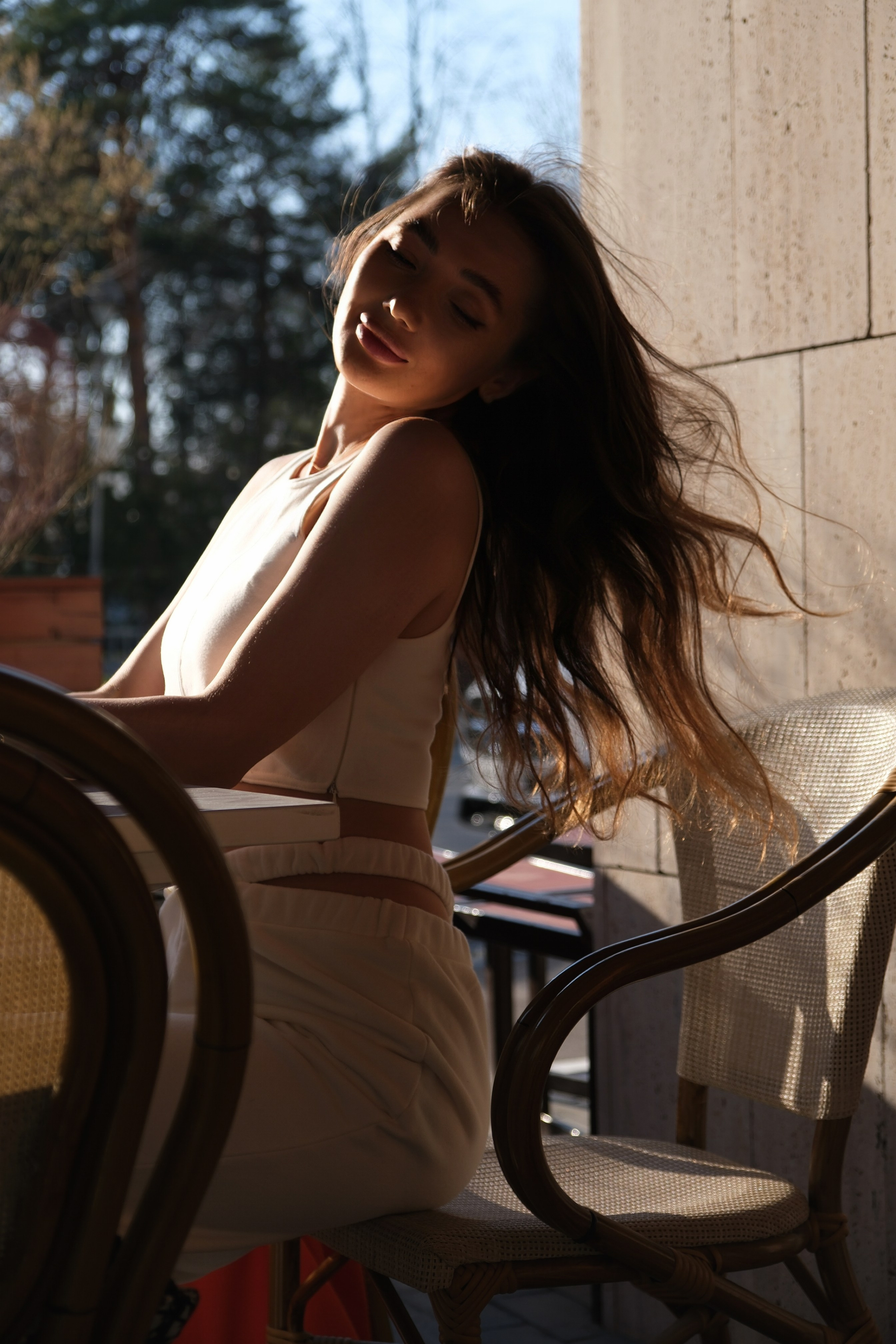 В кафе. Фотограф на камеру и мобильная съемка в Казани Лидия