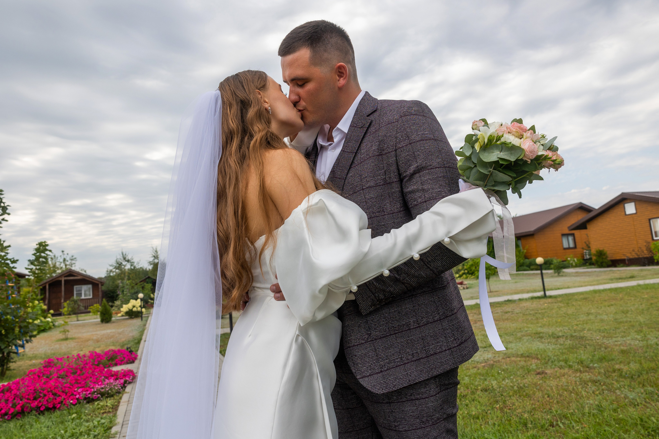 Михаил и Анастасия. Фотограф Петров Александр Свадьбы, Съемка в студии, Выпускные альбомы г. Балашов