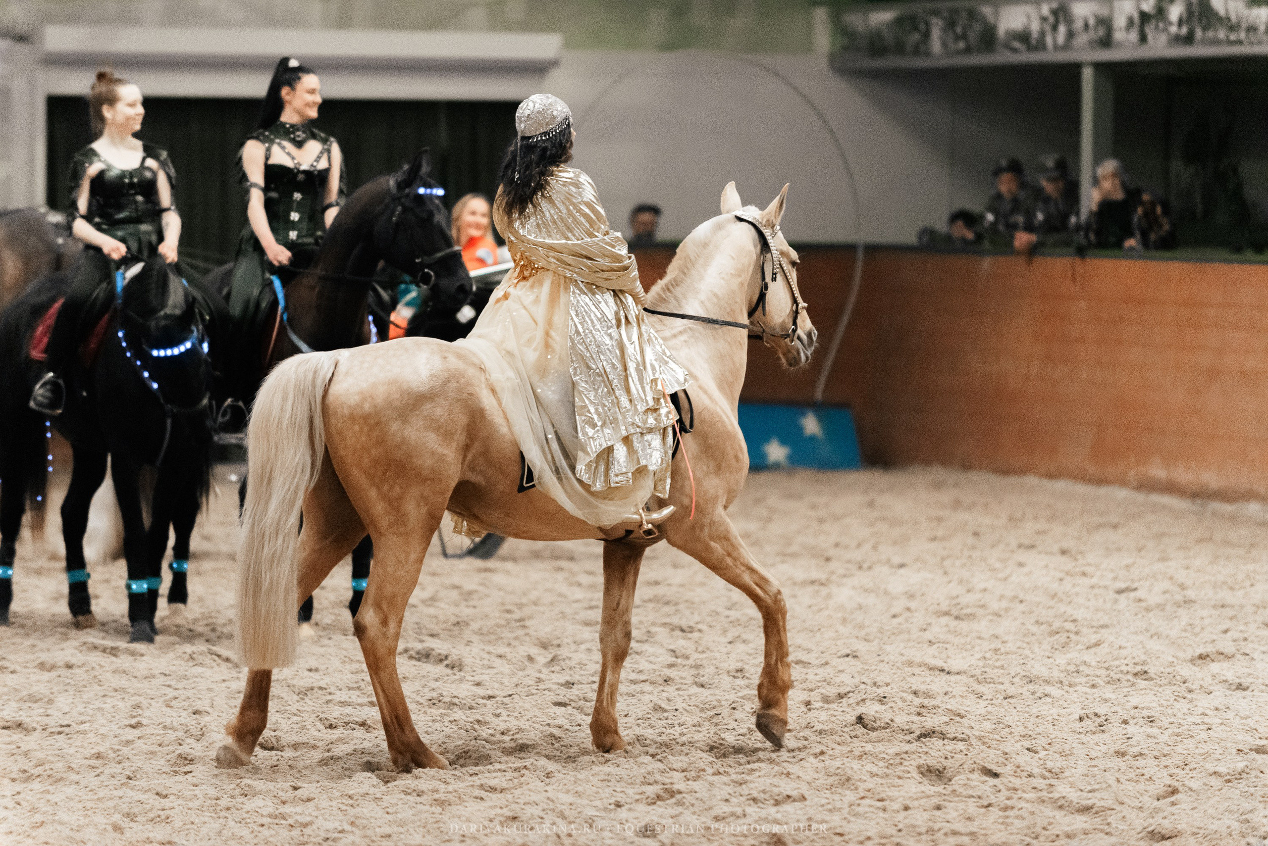 Конное представление «Дыхание Звёзд». Конный фотограф Куракина Дарья • Фотосессии с лошадьми