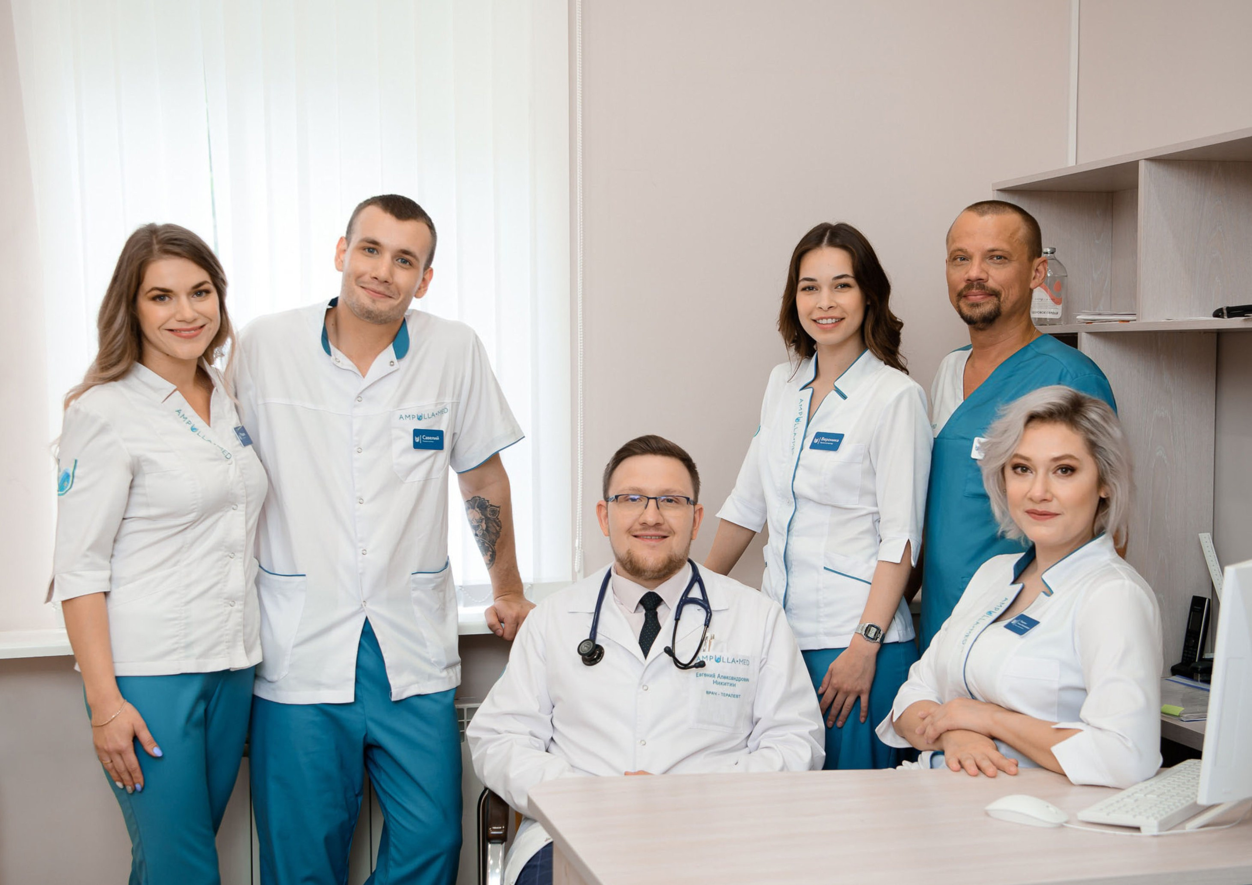 О дизайнере