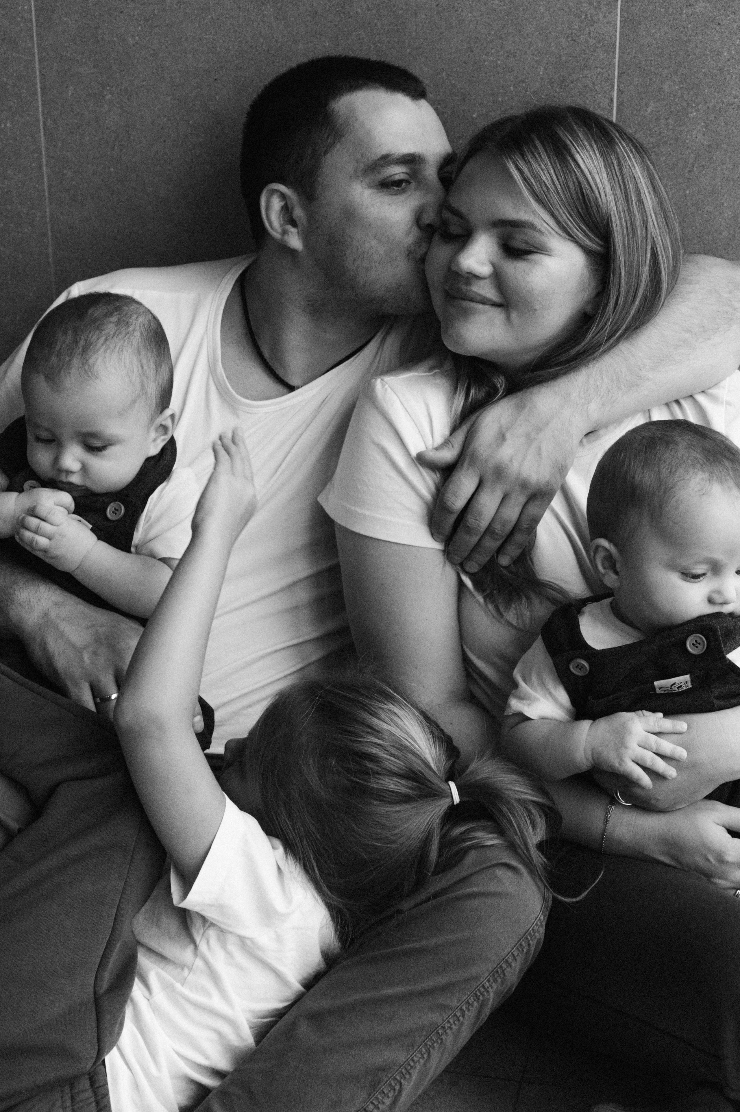 Софья. Профессиональный фотограф беременности в СПБ. Стильные фотосессии беременности в стиле минимализм и классическая фотография