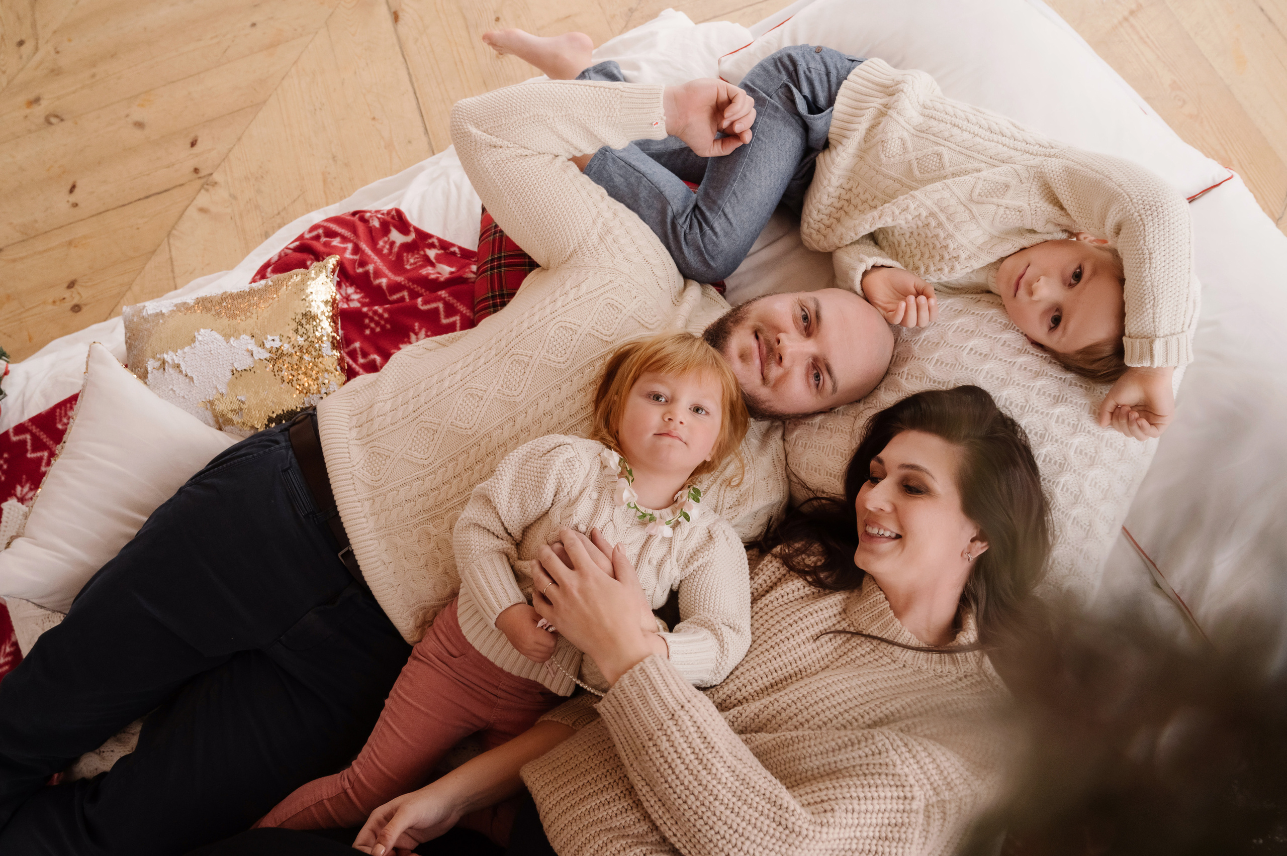 Элона. Профессиональный фотограф беременности в СПБ. Стильные фотосессии беременности в стиле минимализм и классическая фотография