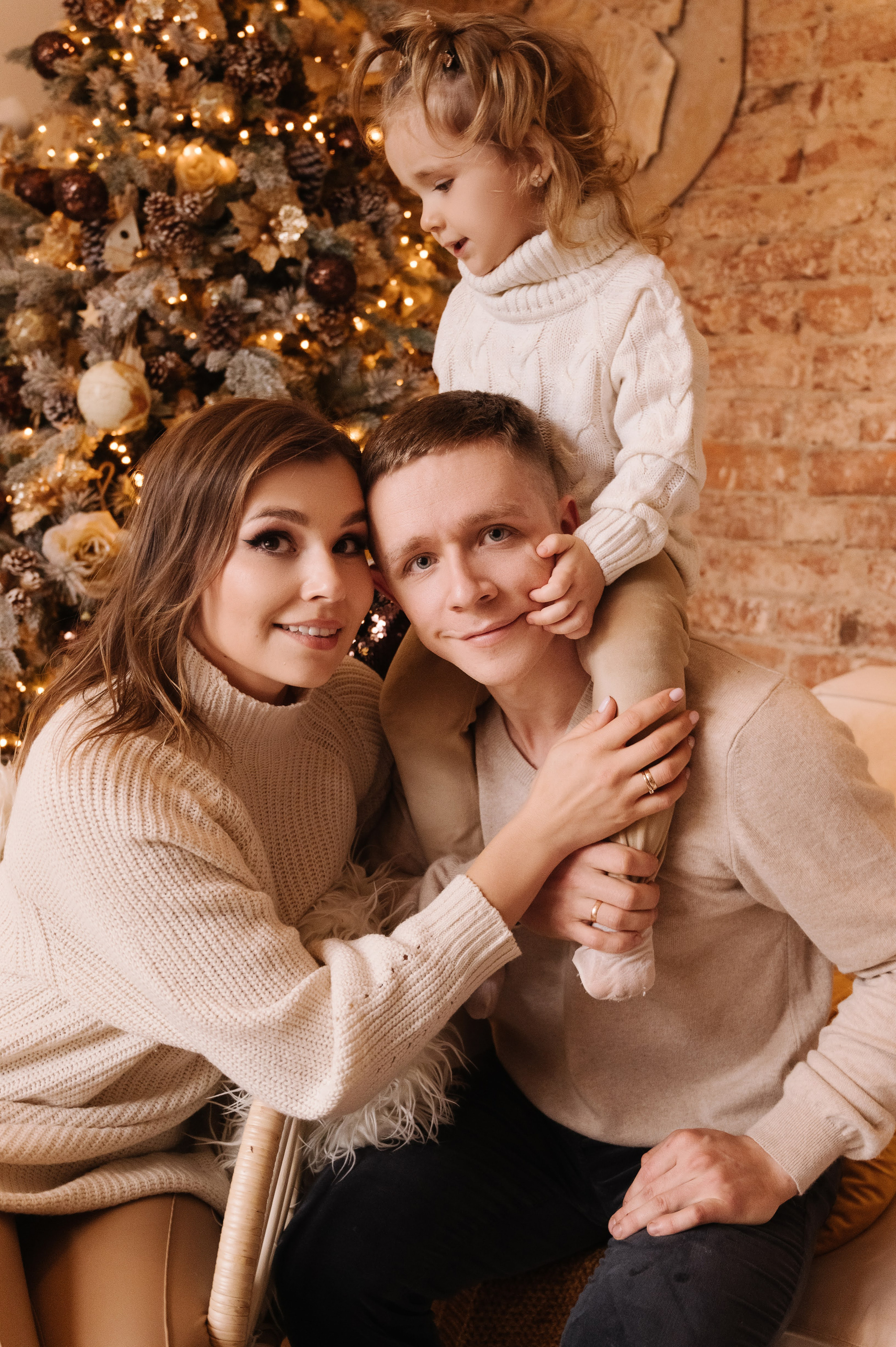 Евгения. Профессиональный фотограф беременности в СПБ. Стильные фотосессии беременности в стиле минимализм и классическая фотография