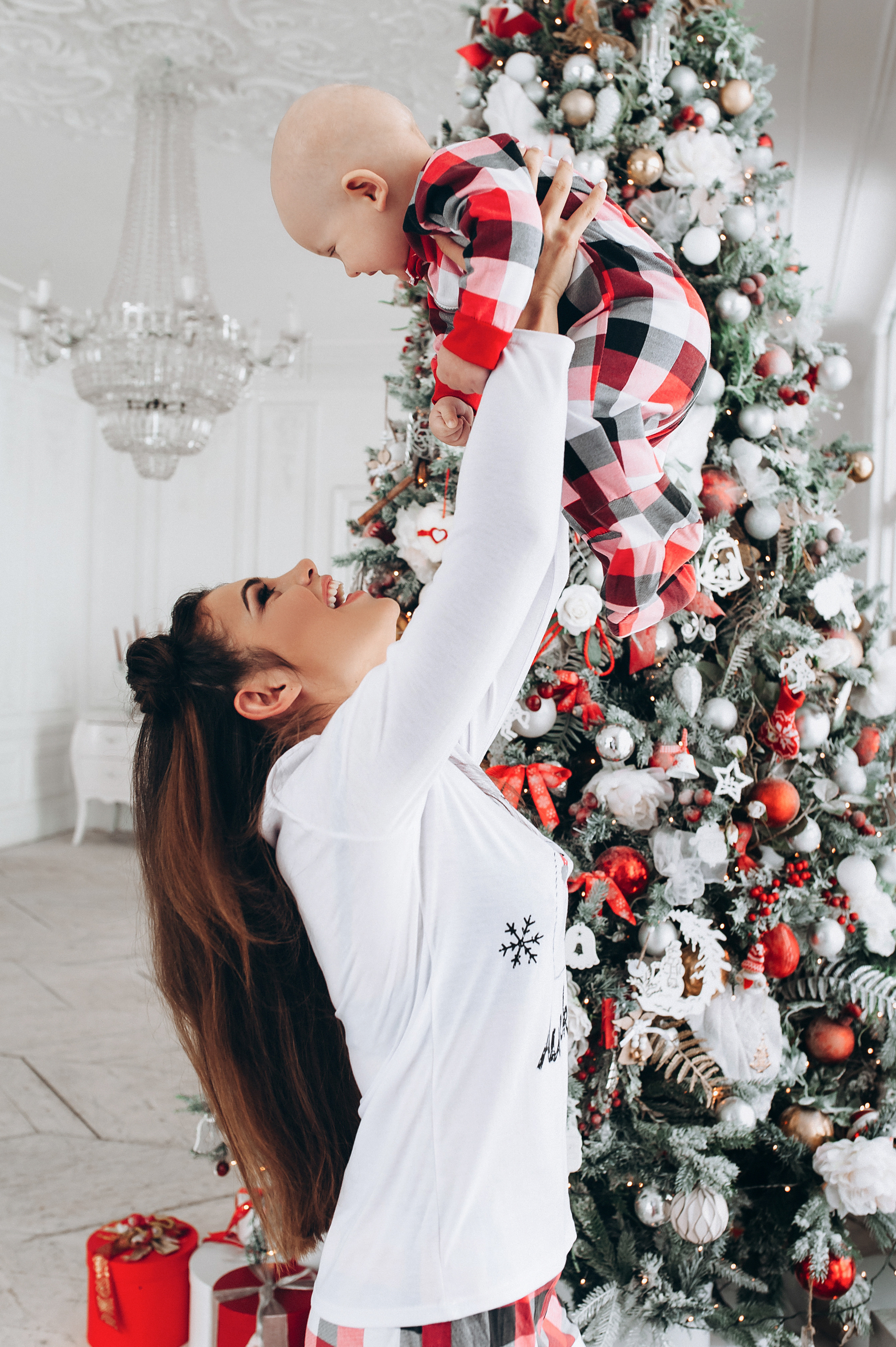 Юля. Профессиональный фотограф беременности в СПБ. Стильные фотосессии беременности в стиле минимализм и классическая фотография
