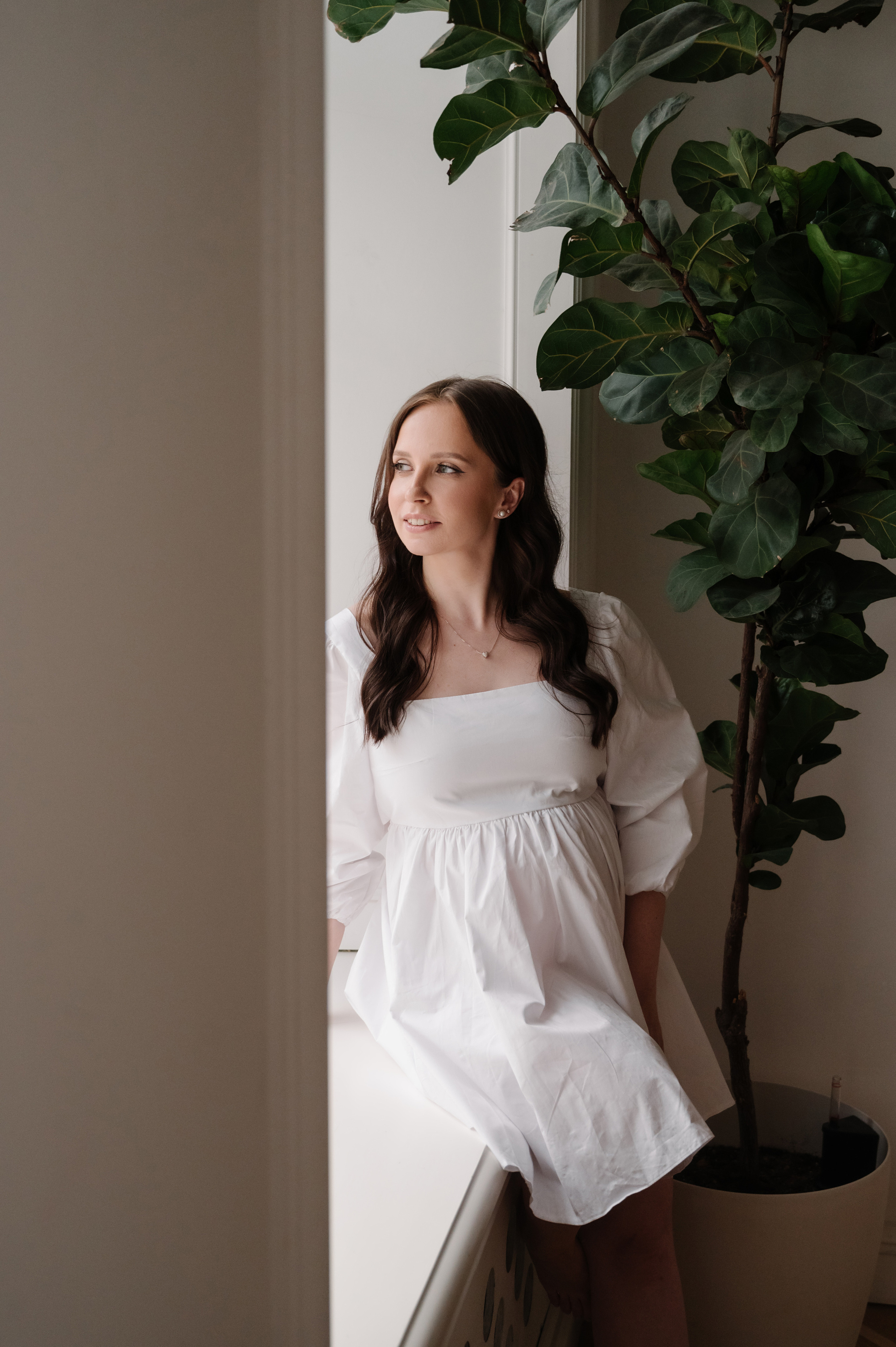 Ксения. Профессиональный фотограф беременности в СПБ. Стильные фотосессии беременности в стиле минимализм и классическая фотография