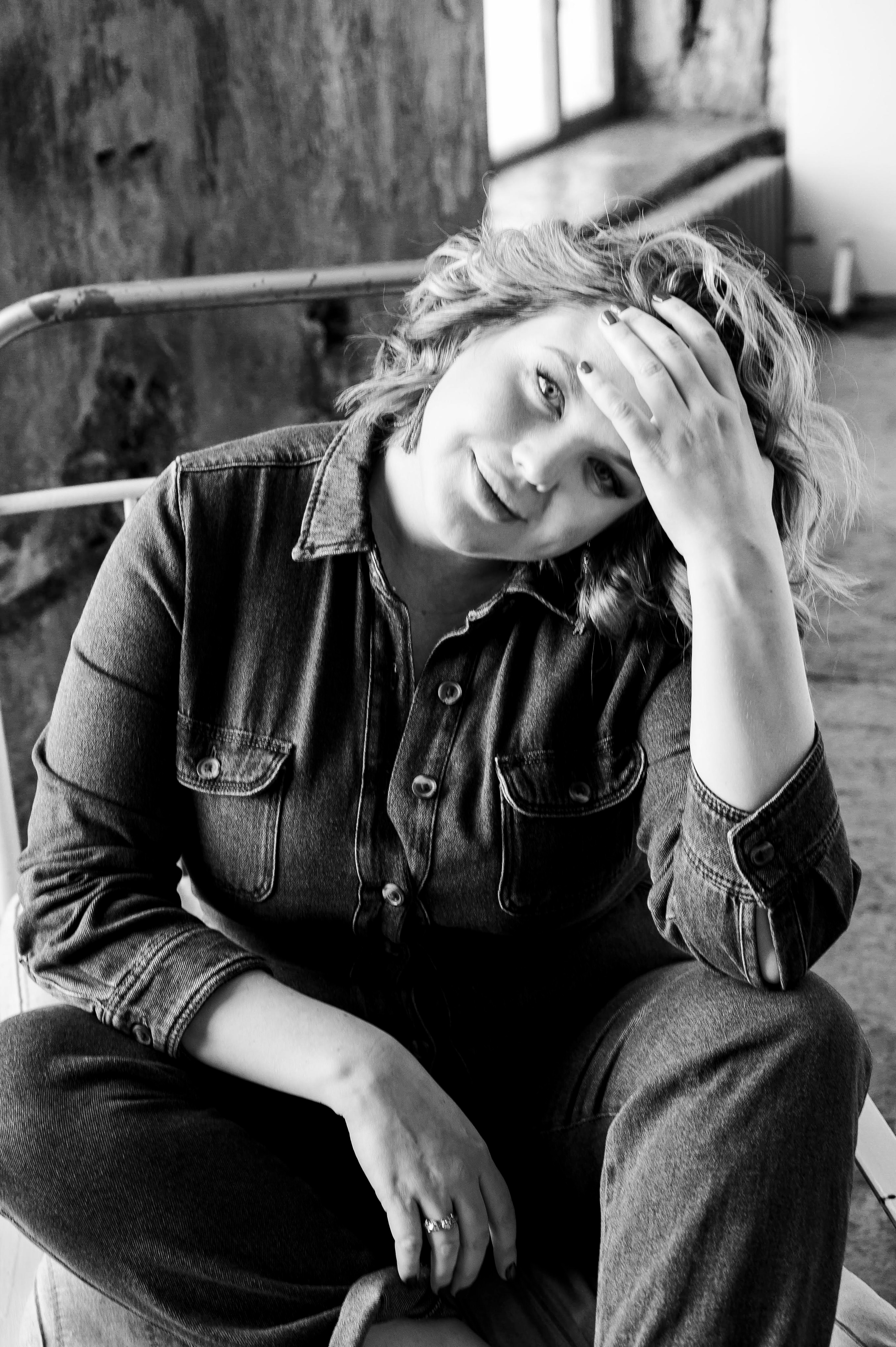 Виктория. Профессиональный фотограф беременности в СПБ. Стильные фотосессии беременности в стиле минимализм и классическая фотография