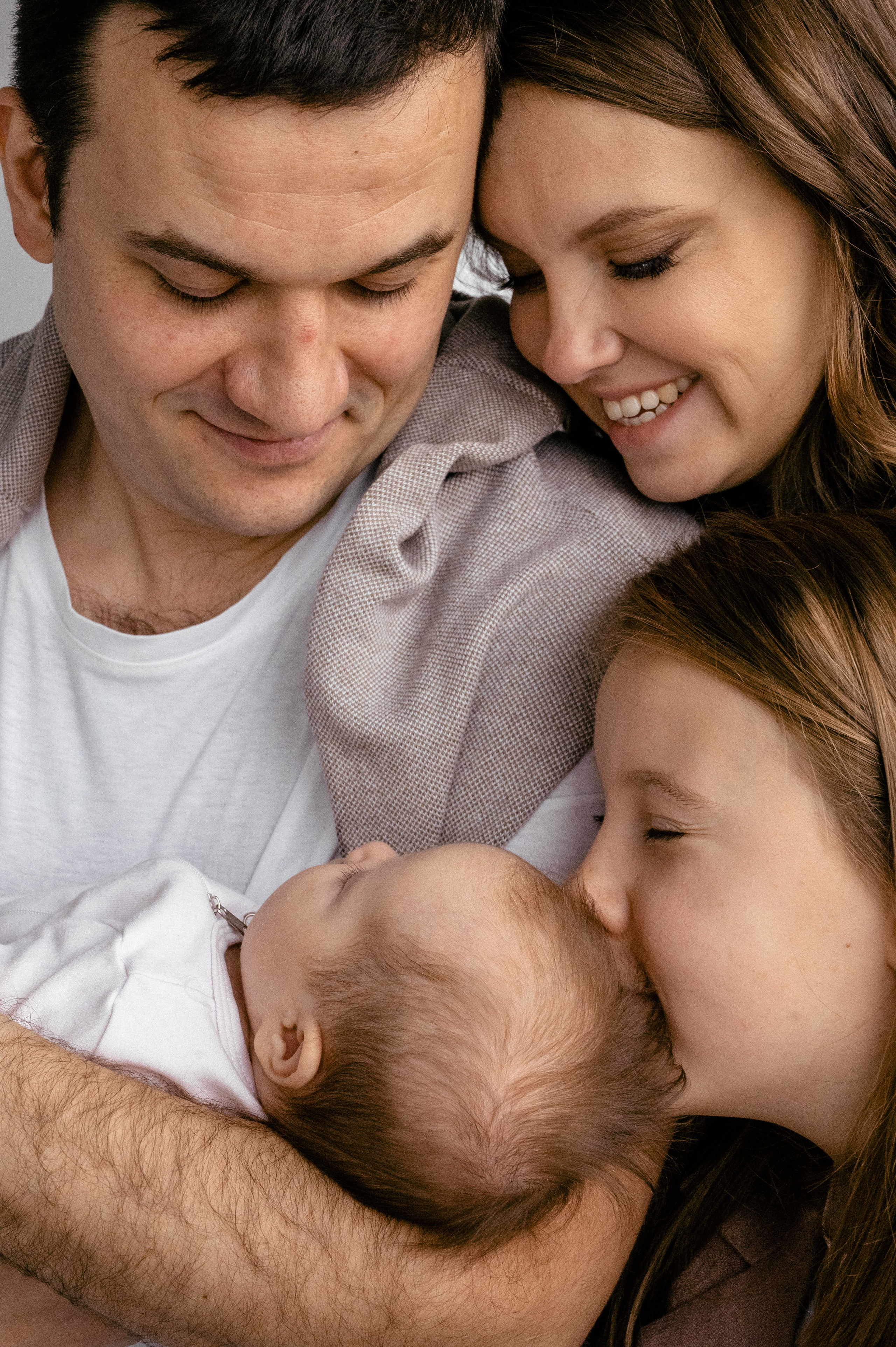 Оксана. Профессиональный фотограф беременности в СПБ. Стильные фотосессии беременности в стиле минимализм и классическая фотография