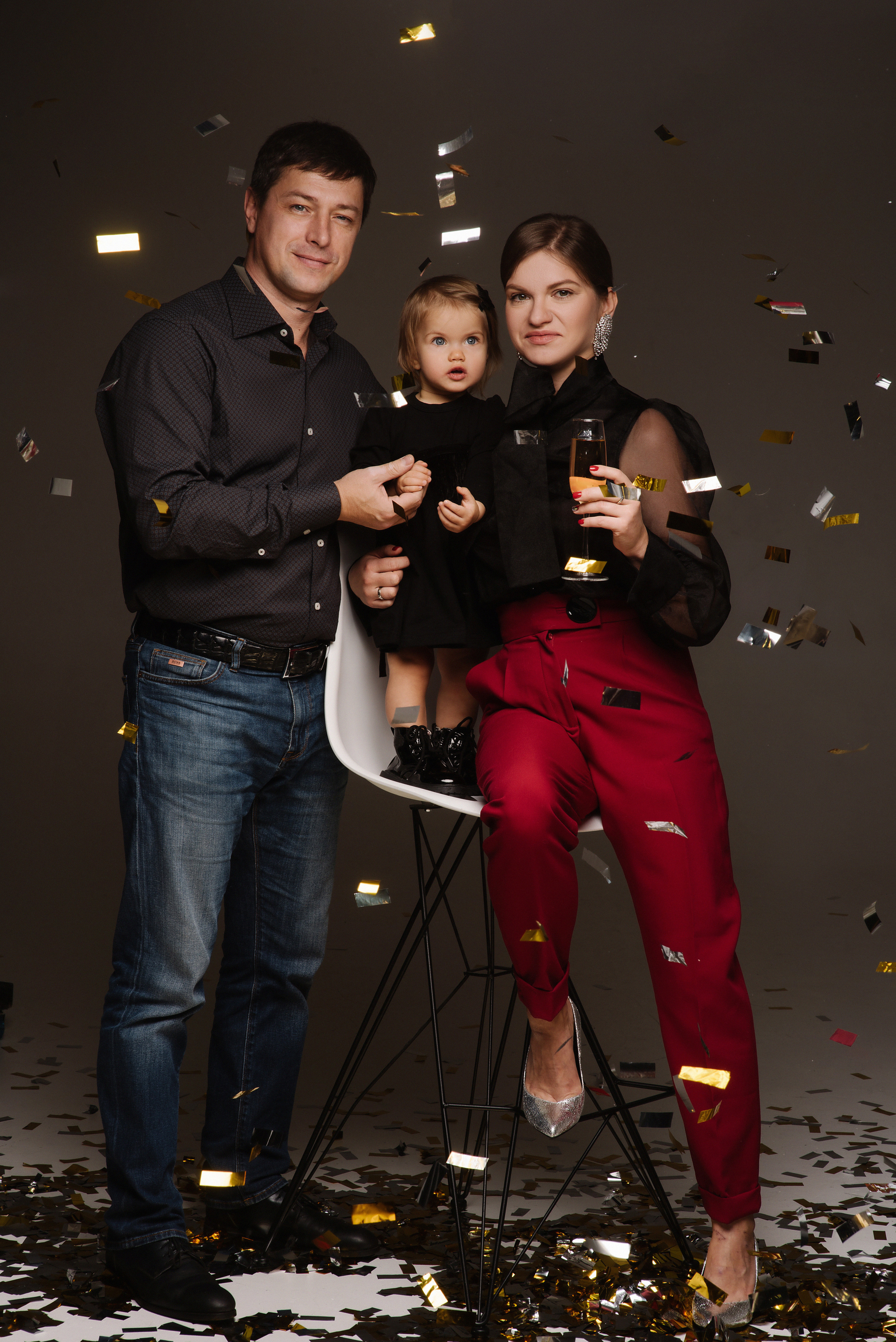 Новогодний фотодень. Профессиональный фотограф беременности в СПБ. Стильные фотосессии беременности в стиле минимализм и классическая фотография