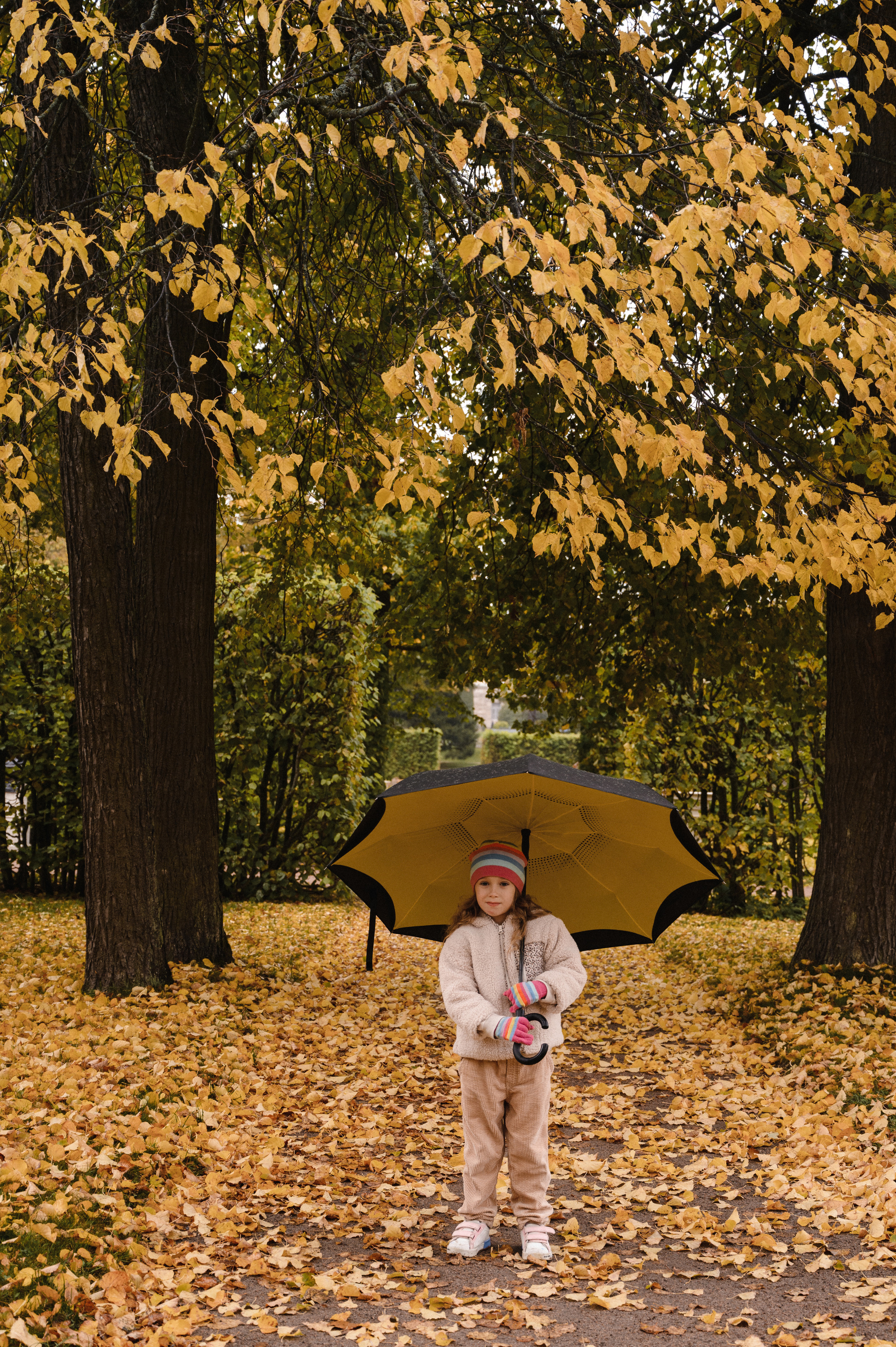 Юля и Оля. Профессиональный фотограф беременности в СПБ. Стильные фотосессии беременности в стиле минимализм и классическая фотография