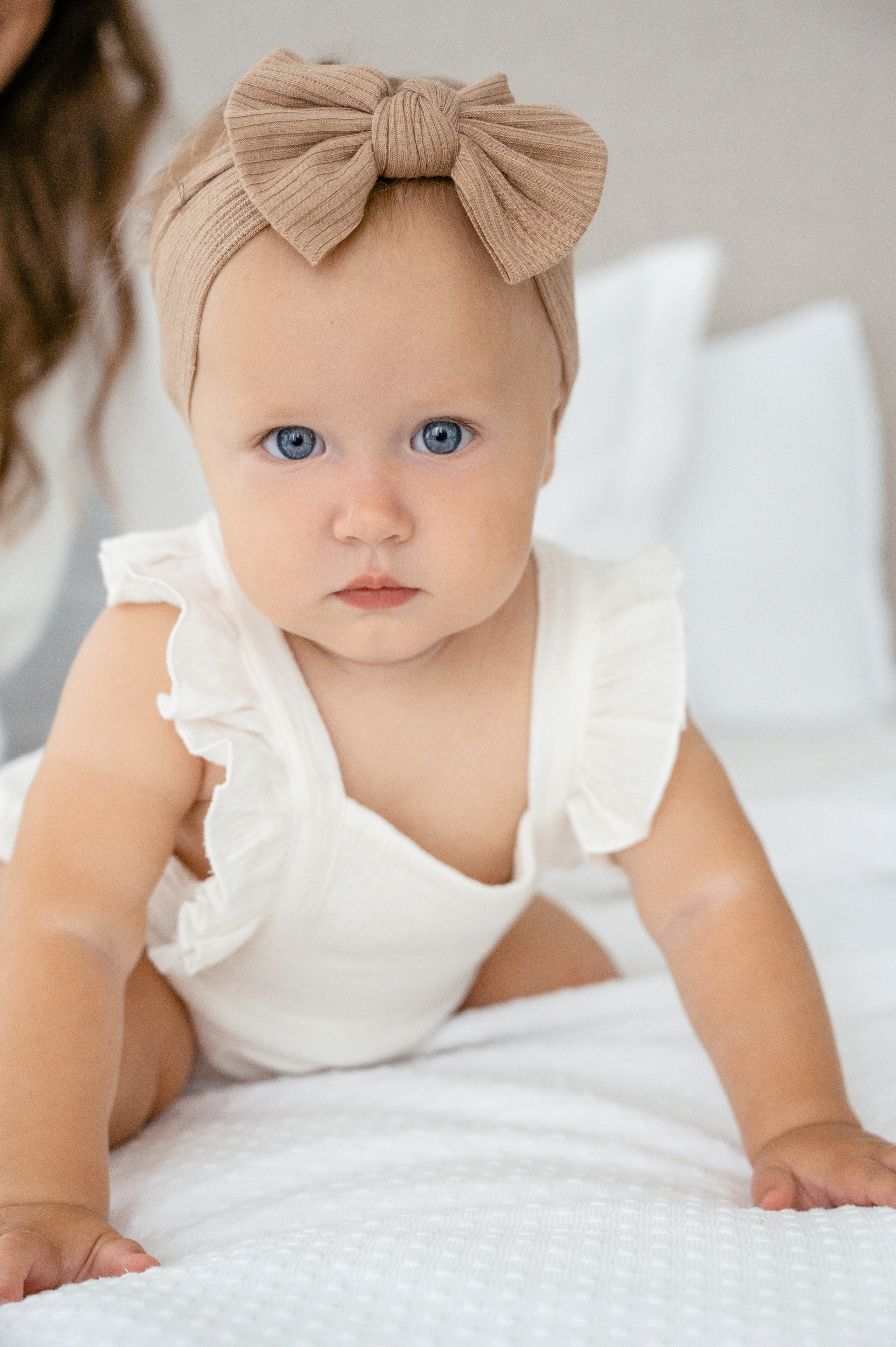 Юля семьей. Профессиональный фотограф беременности в СПБ. Стильные фотосессии беременности в стиле минимализм и классическая фотография