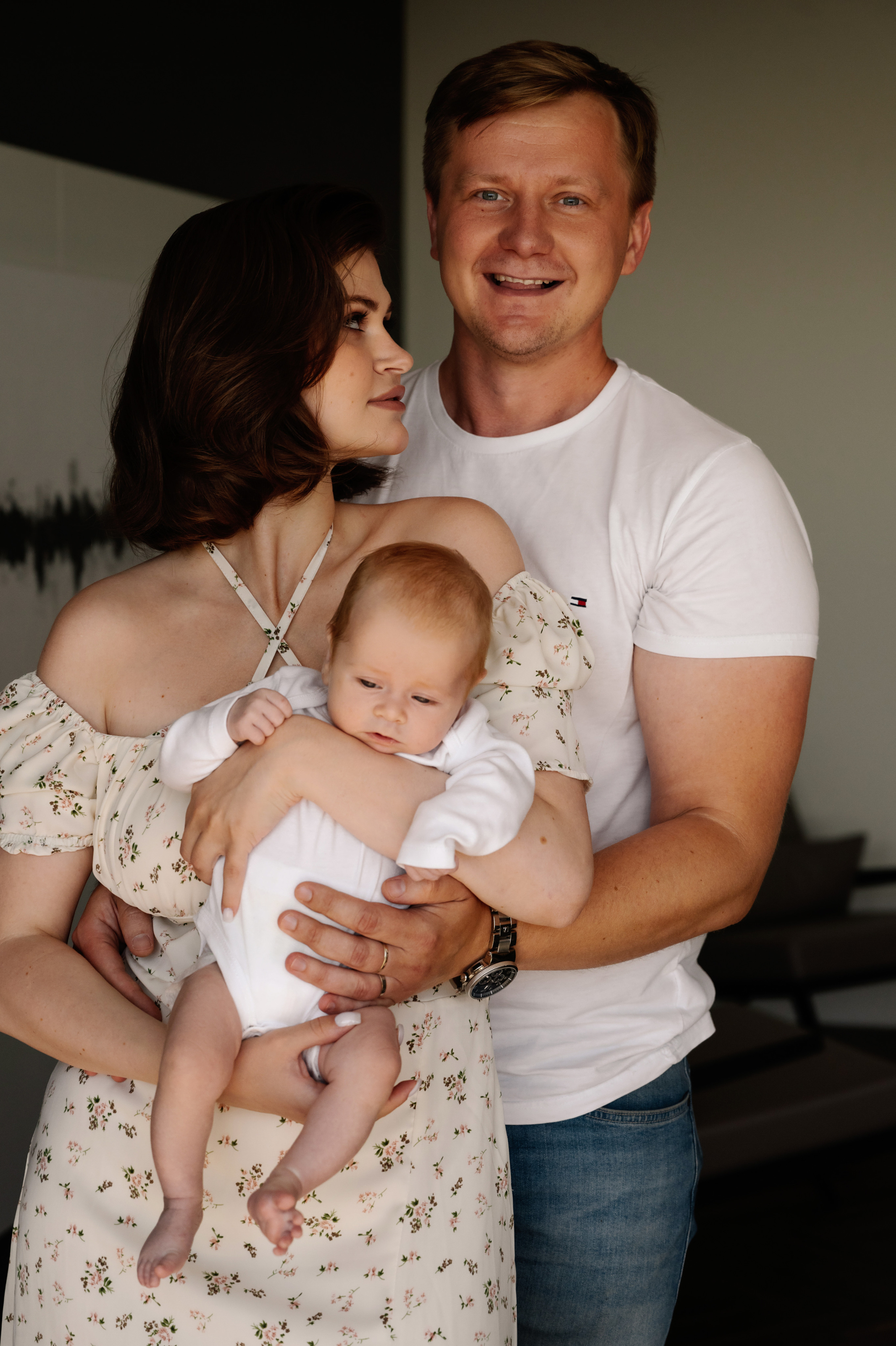 Рина. Профессиональный фотограф беременности в СПБ. Стильные фотосессии беременности в стиле минимализм и классическая фотография