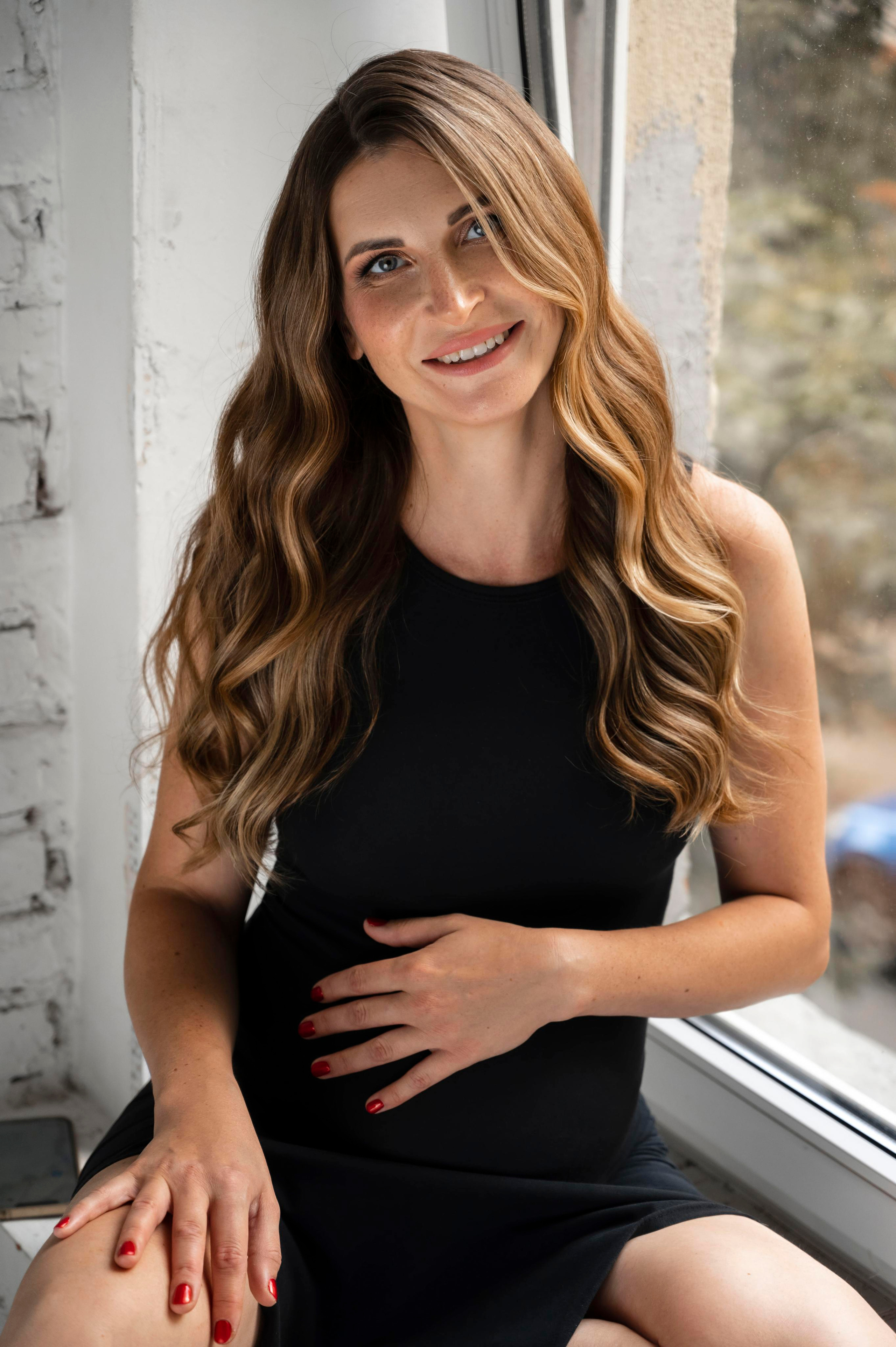 Лина. Профессиональный фотограф беременности в СПБ. Стильные фотосессии беременности в стиле минимализм и классическая фотография