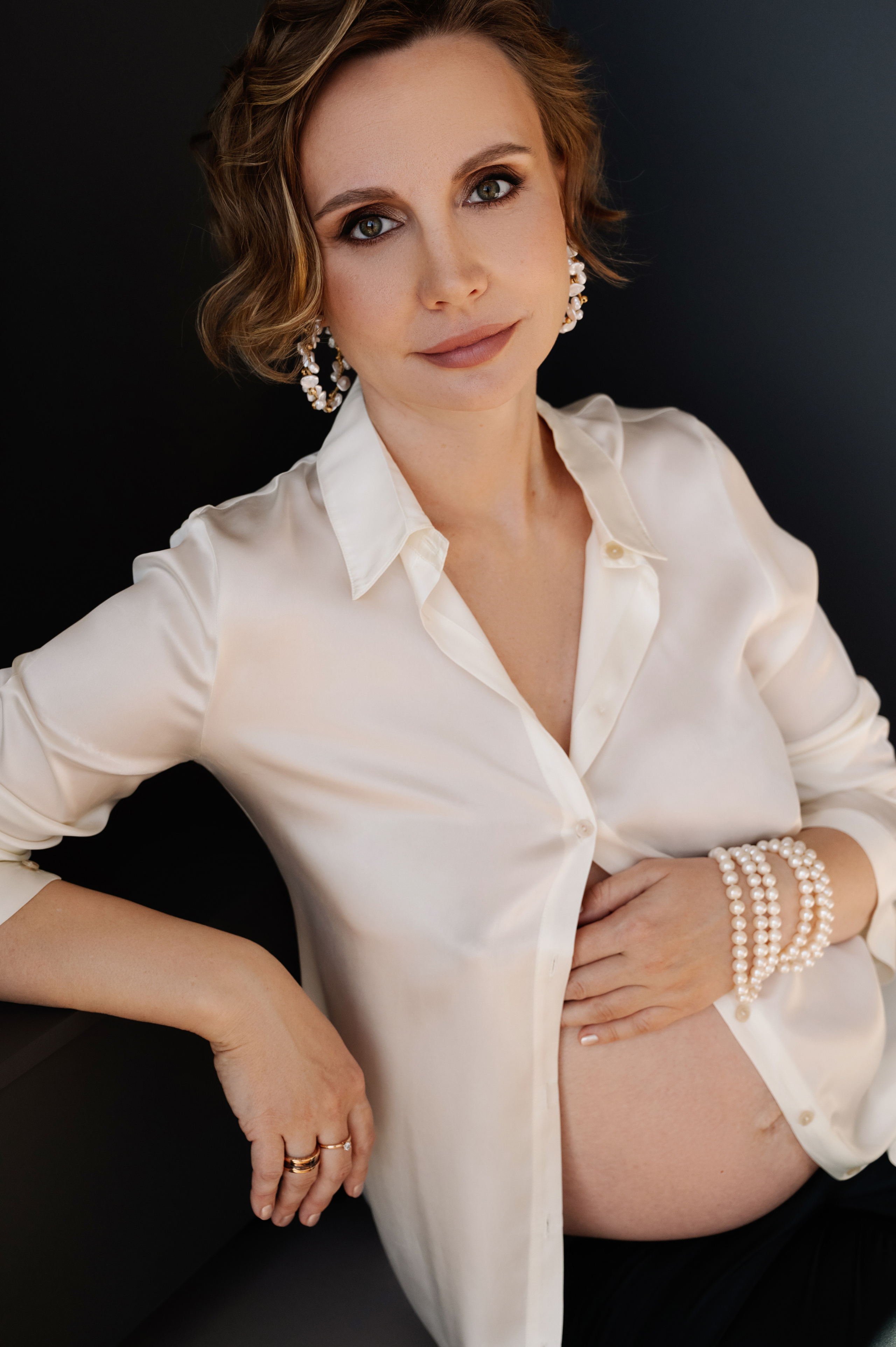 Анна. Профессиональный фотограф беременности в СПБ. Стильные фотосессии беременности в стиле минимализм и классическая фотография