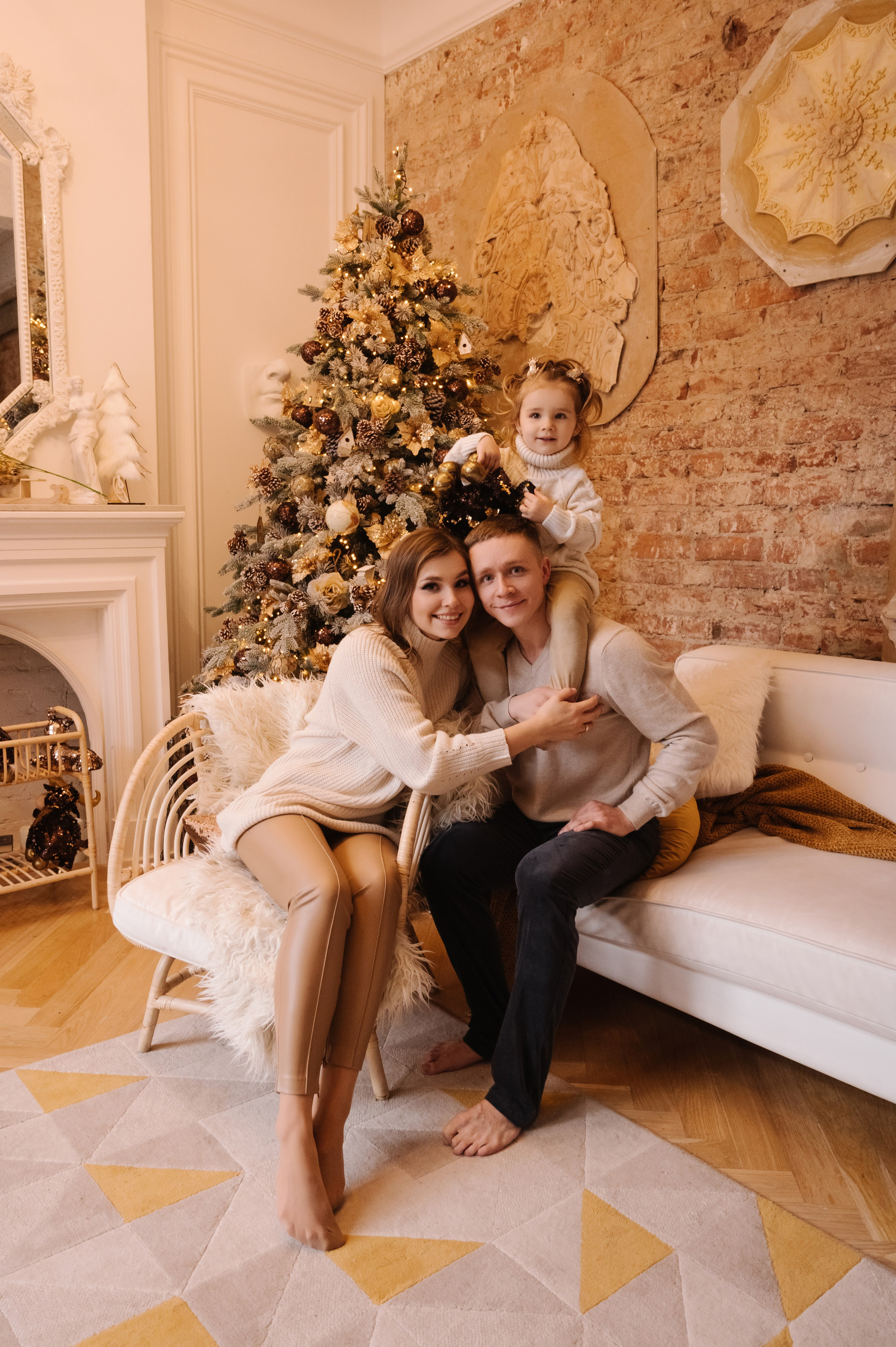 Евгения. Профессиональный фотограф беременности в СПБ. Стильные фотосессии беременности в стиле минимализм и классическая фотография