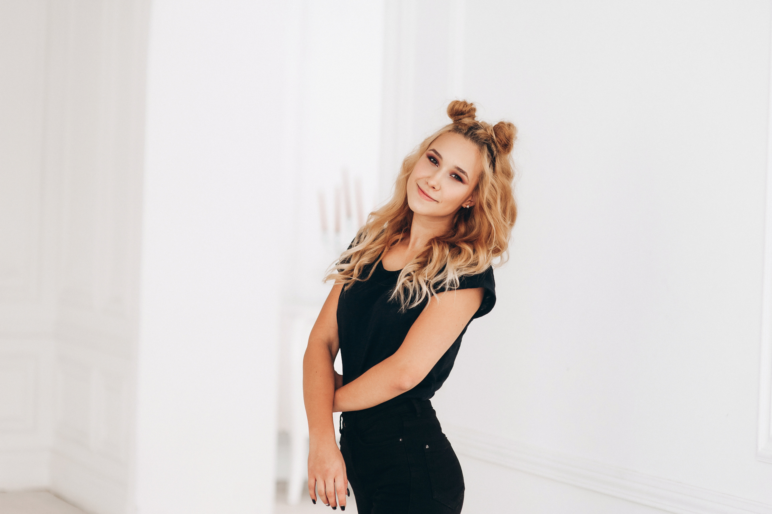 Юля. Профессиональный фотограф беременности в СПБ. Стильные фотосессии беременности в стиле минимализм и классическая фотография