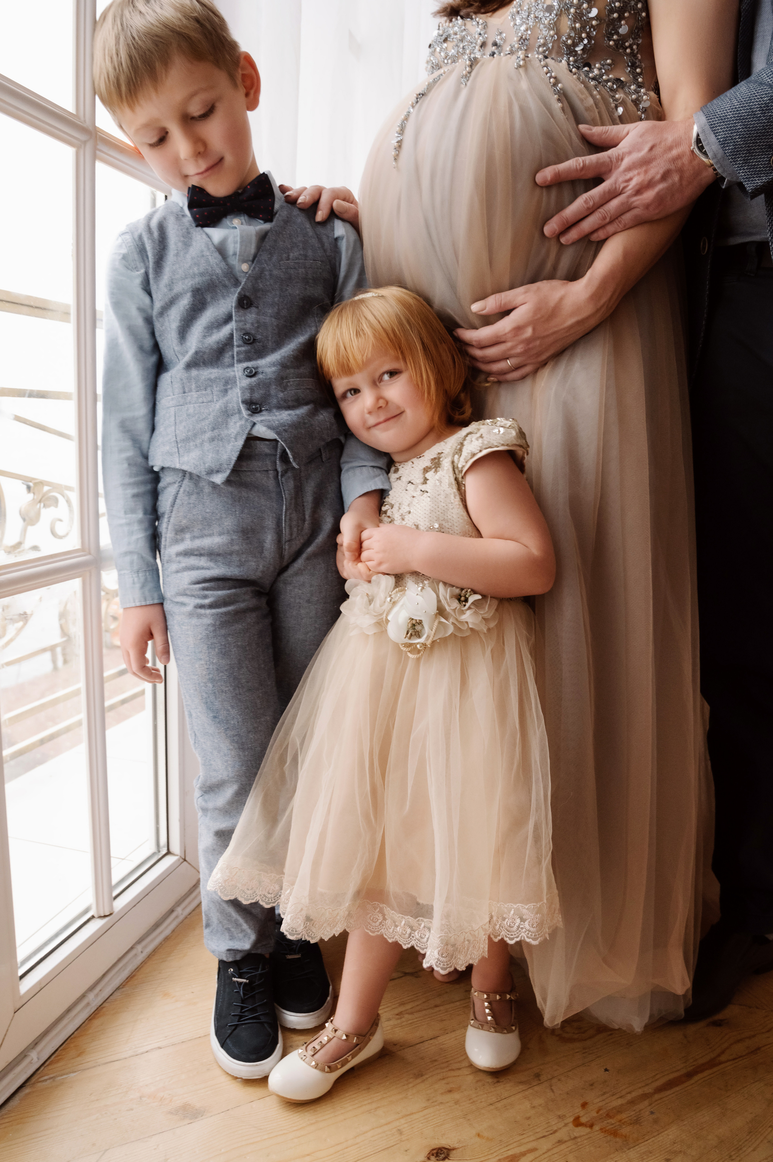 Элона. Профессиональный фотограф беременности в СПБ. Стильные фотосессии беременности в стиле минимализм и классическая фотография