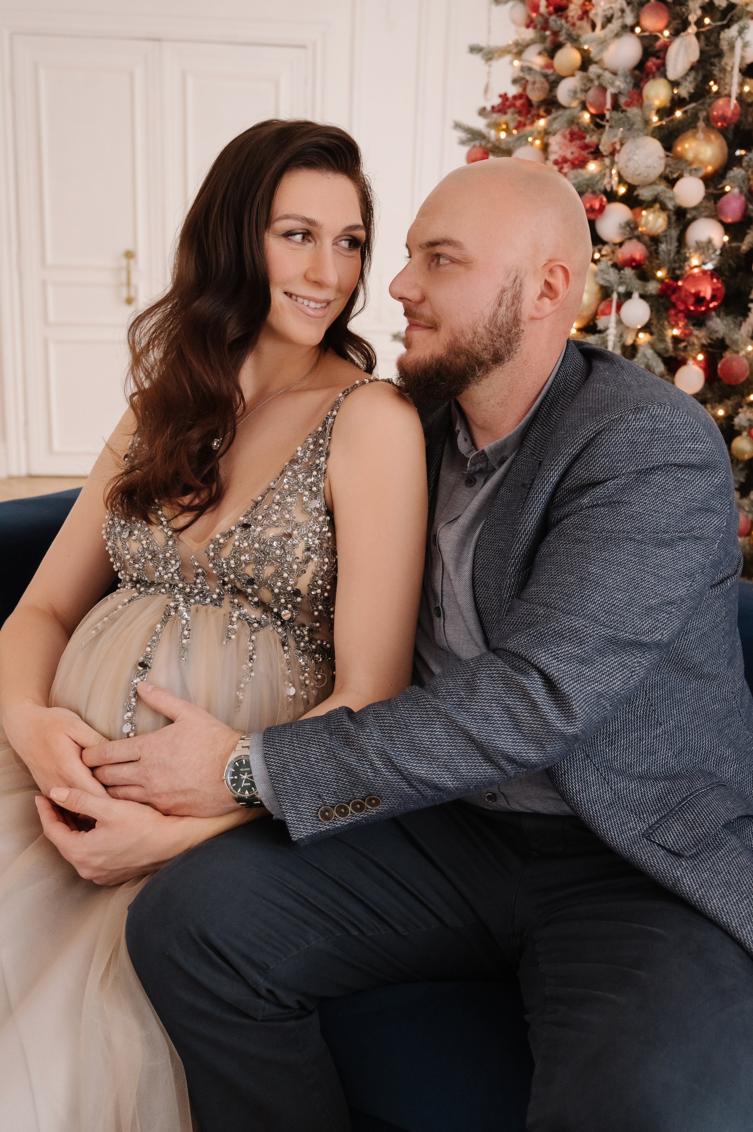 Элона. Профессиональный фотограф беременности в СПБ. Стильные фотосессии беременности в стиле минимализм и классическая фотография