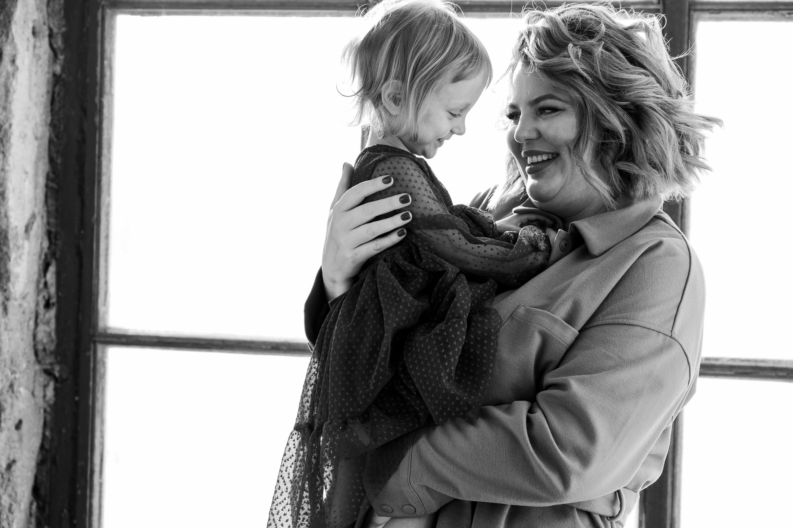 Виктория. Профессиональный фотограф беременности в СПБ. Стильные фотосессии беременности в стиле минимализм и классическая фотография