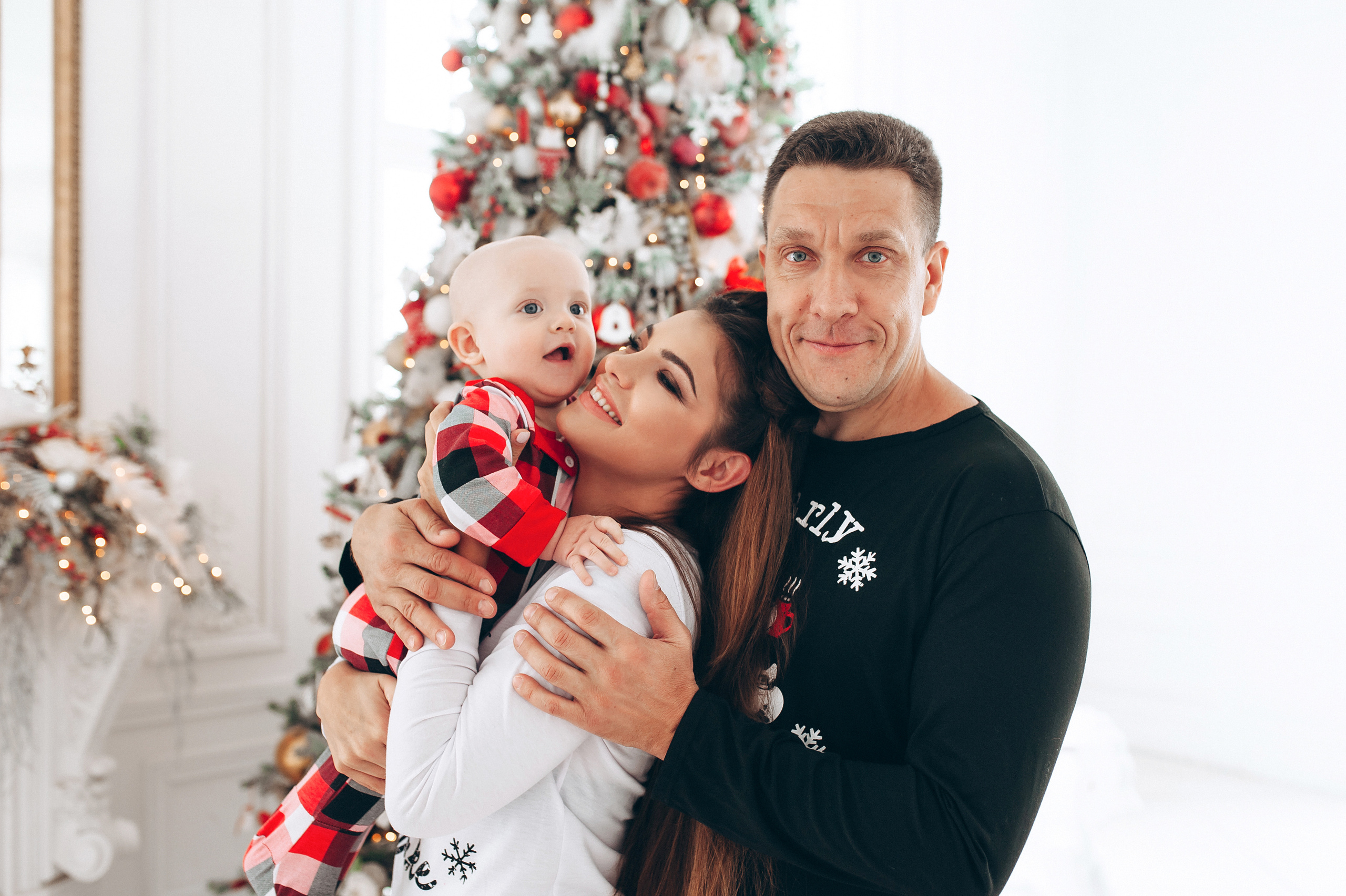 Юля. Профессиональный фотограф беременности в СПБ. Стильные фотосессии беременности в стиле минимализм и классическая фотография