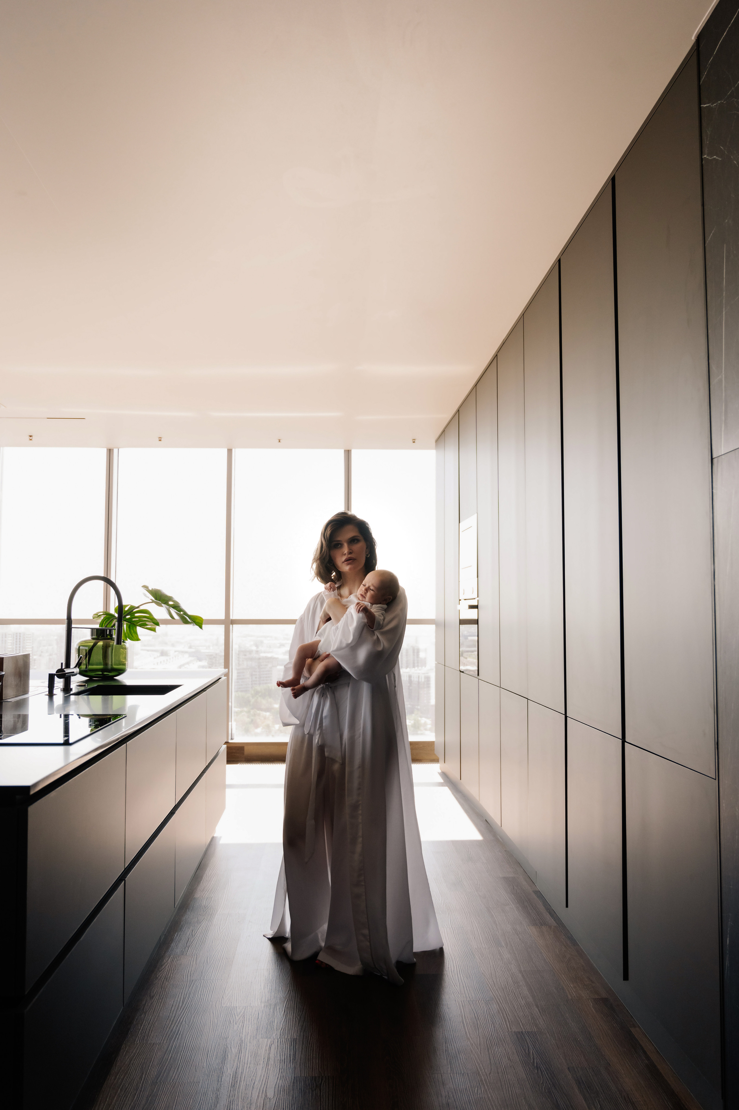 Рина. Профессиональный фотограф беременности в СПБ. Стильные фотосессии беременности в стиле минимализм и классическая фотография