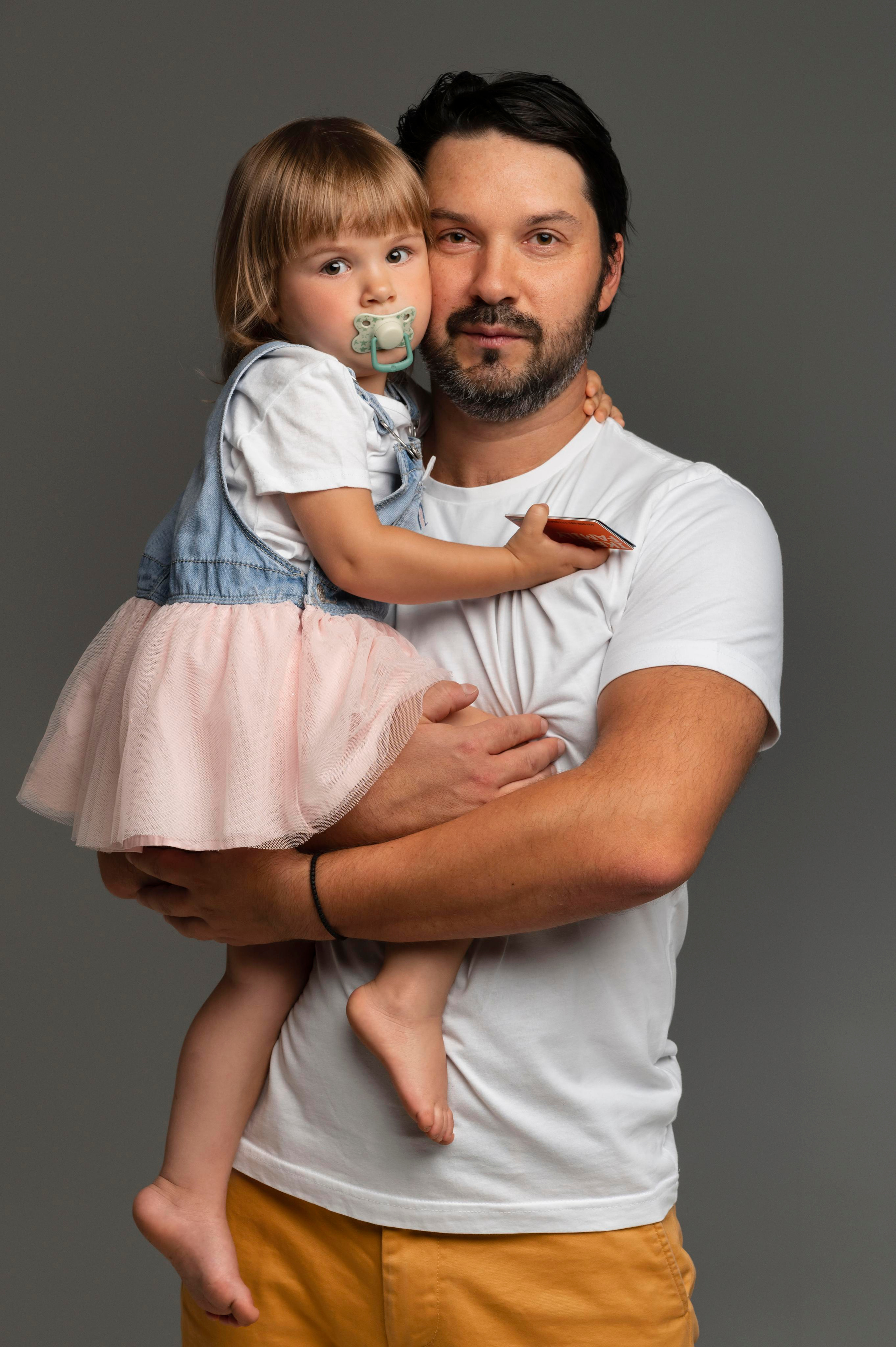 Лина. Профессиональный фотограф беременности в СПБ. Стильные фотосессии беременности в стиле минимализм и классическая фотография